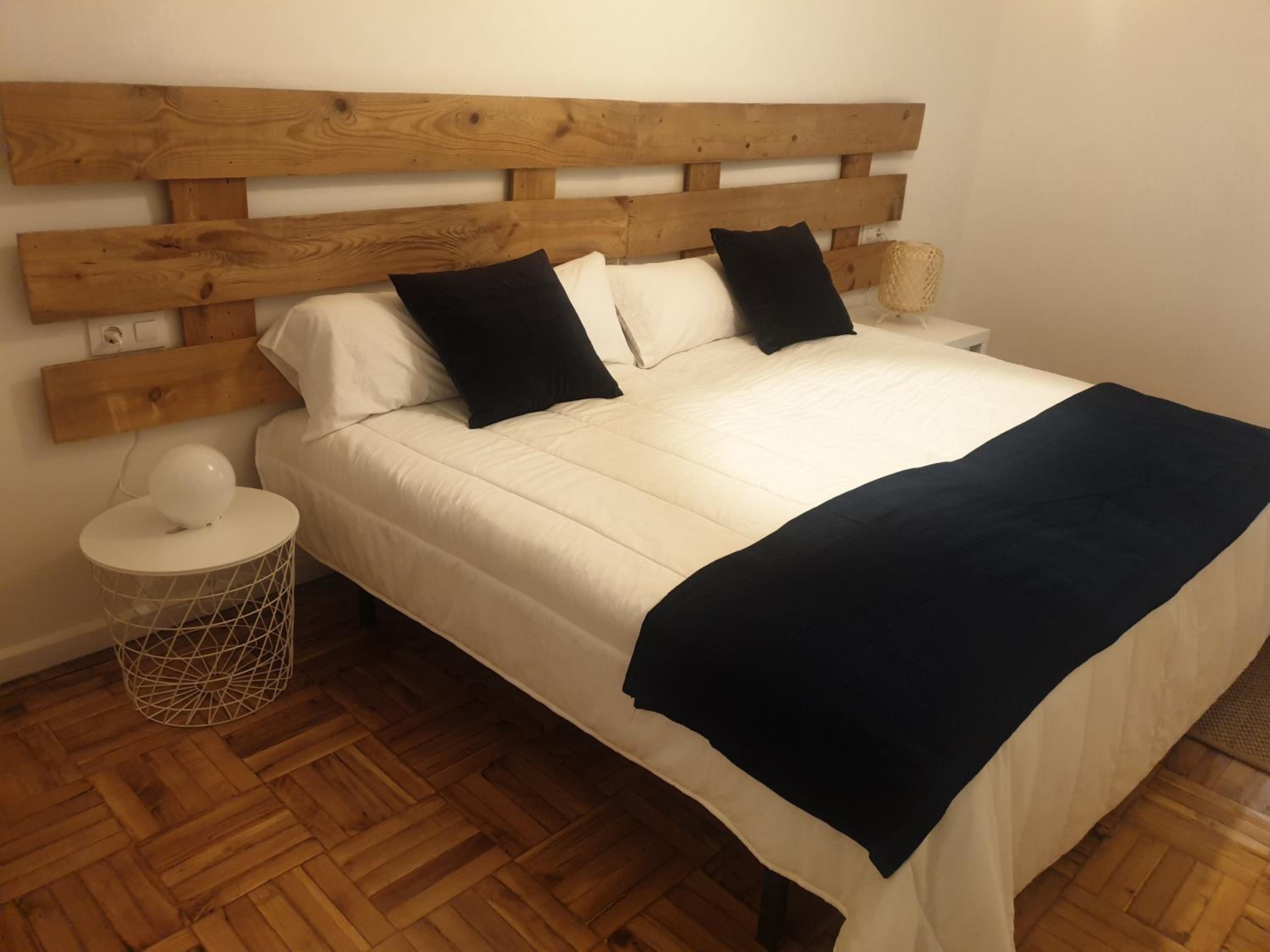 Three-Bedroom Apartment - Photo 28