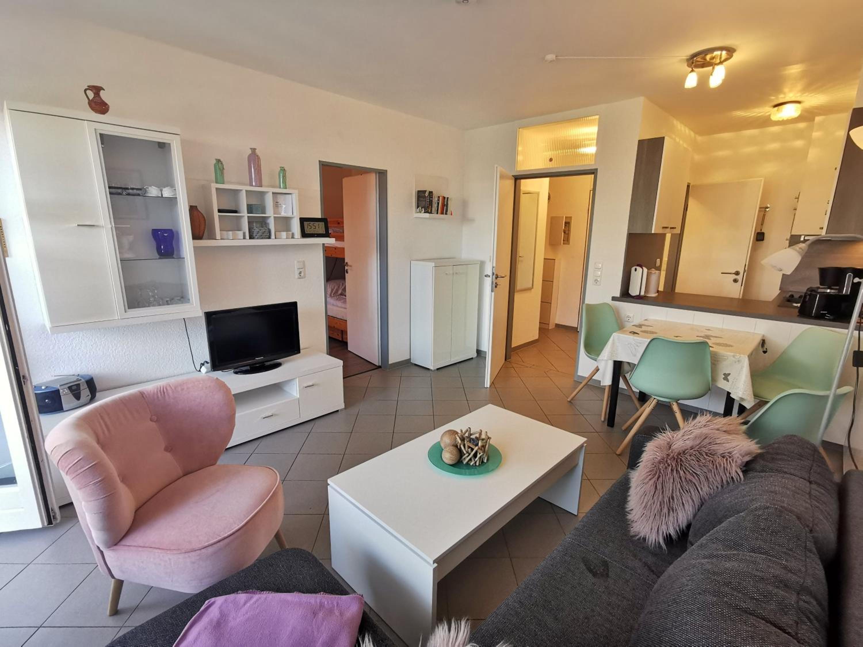 One-Bedroom Apartment photo 2