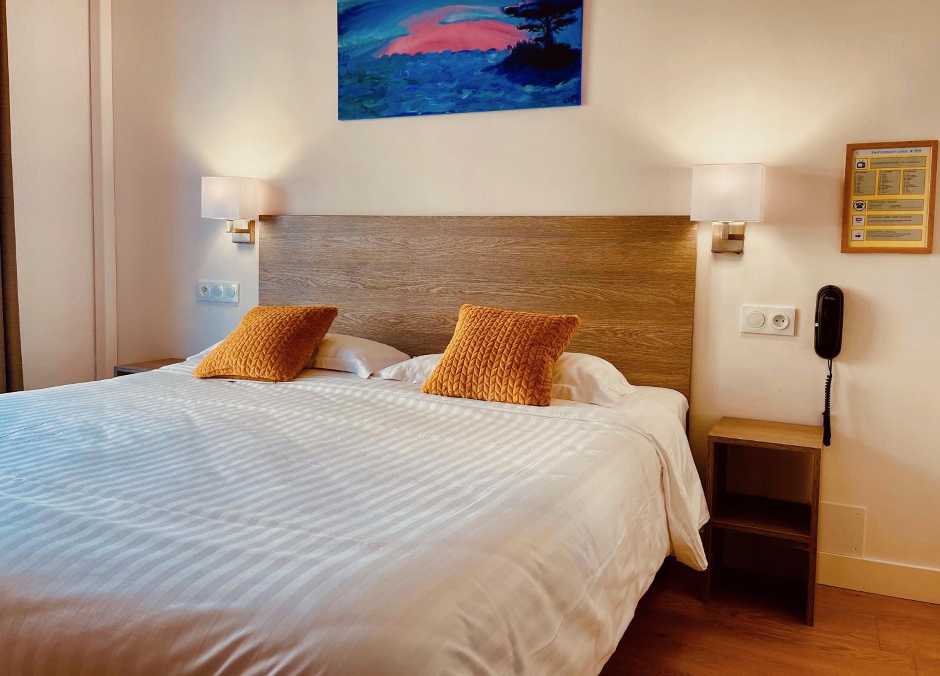 Standard King Room - Photo 4