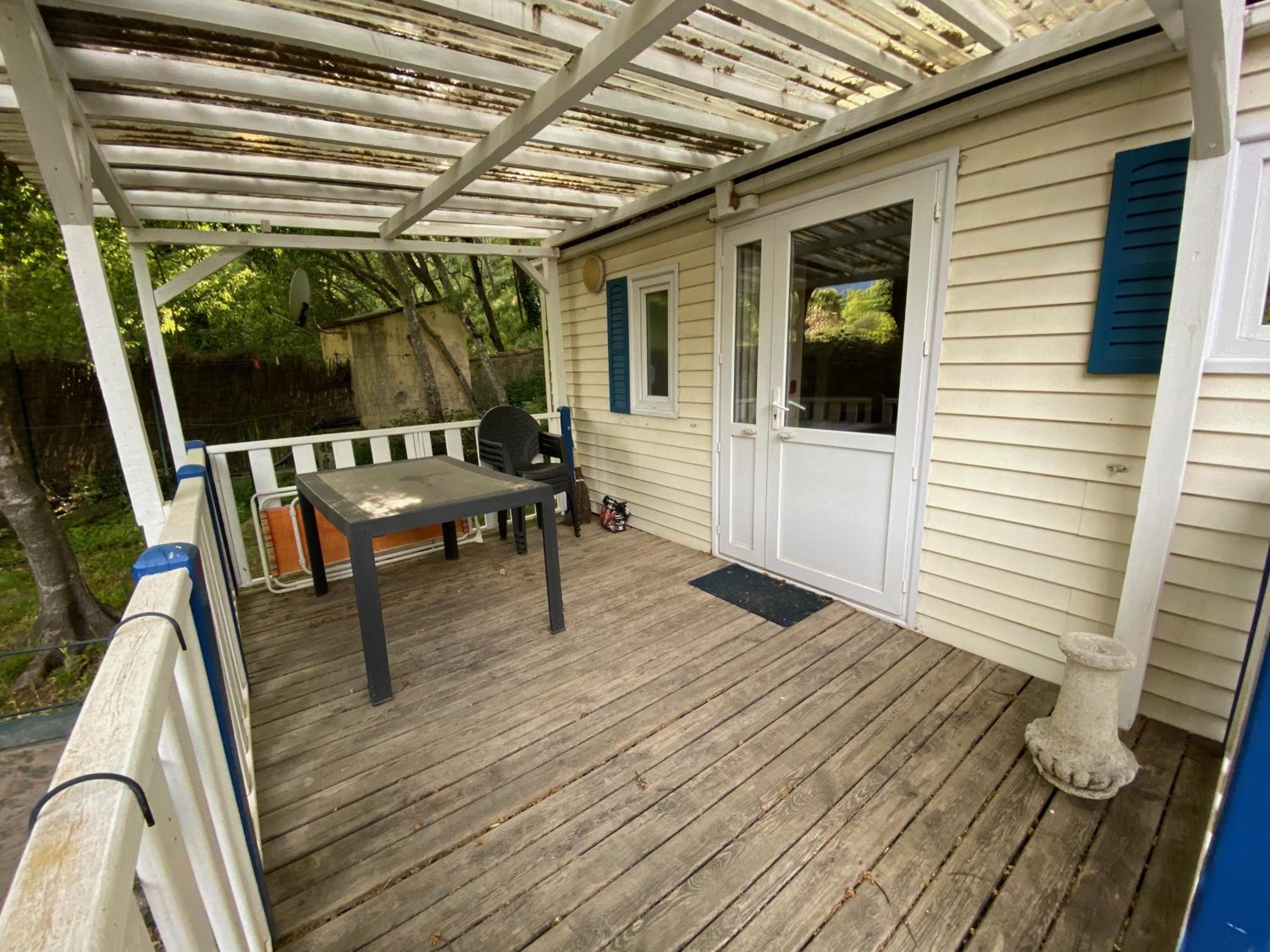 Mobile Home photo 3