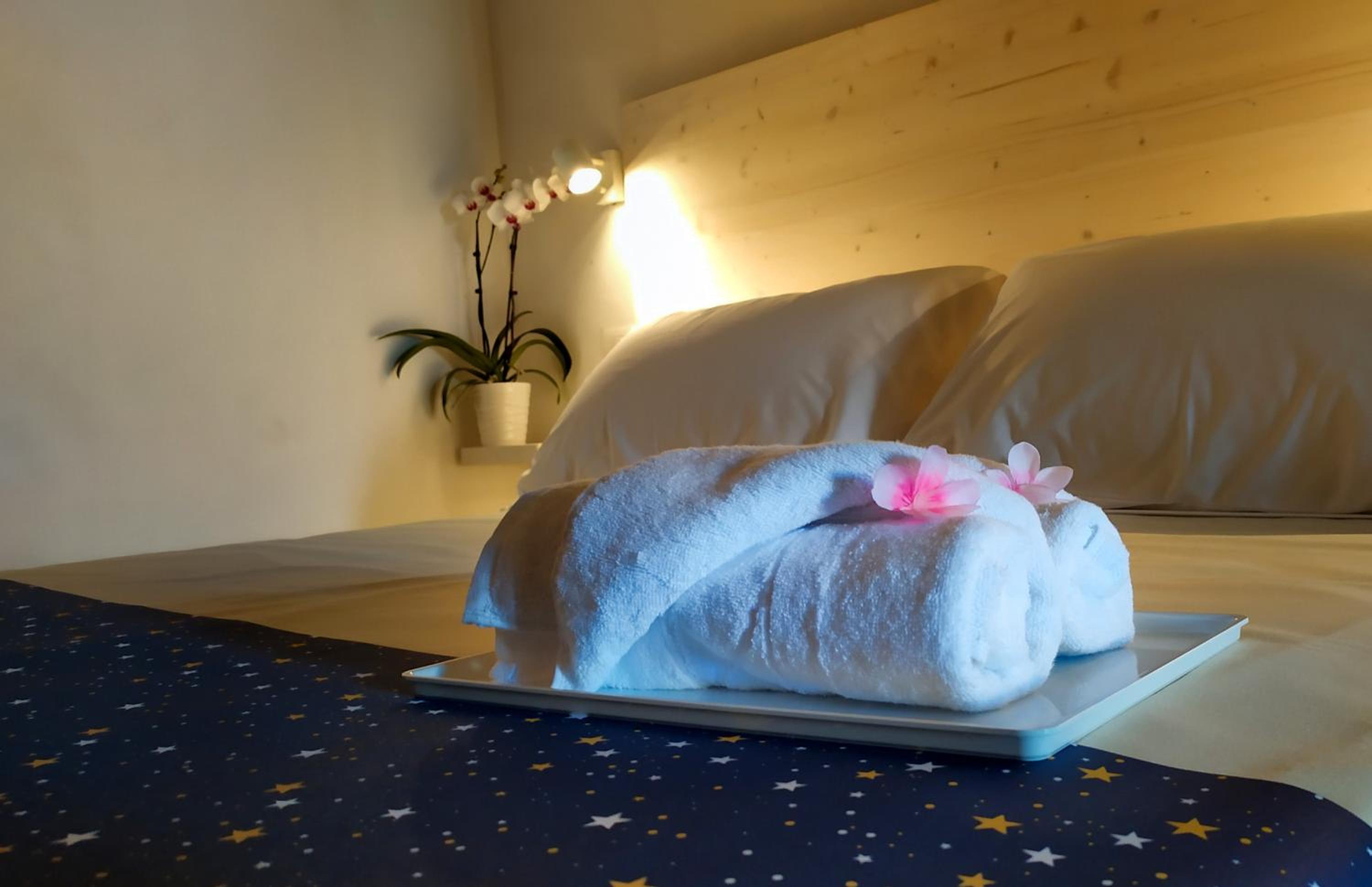 Double Room with Private Bathroom - Photo 6