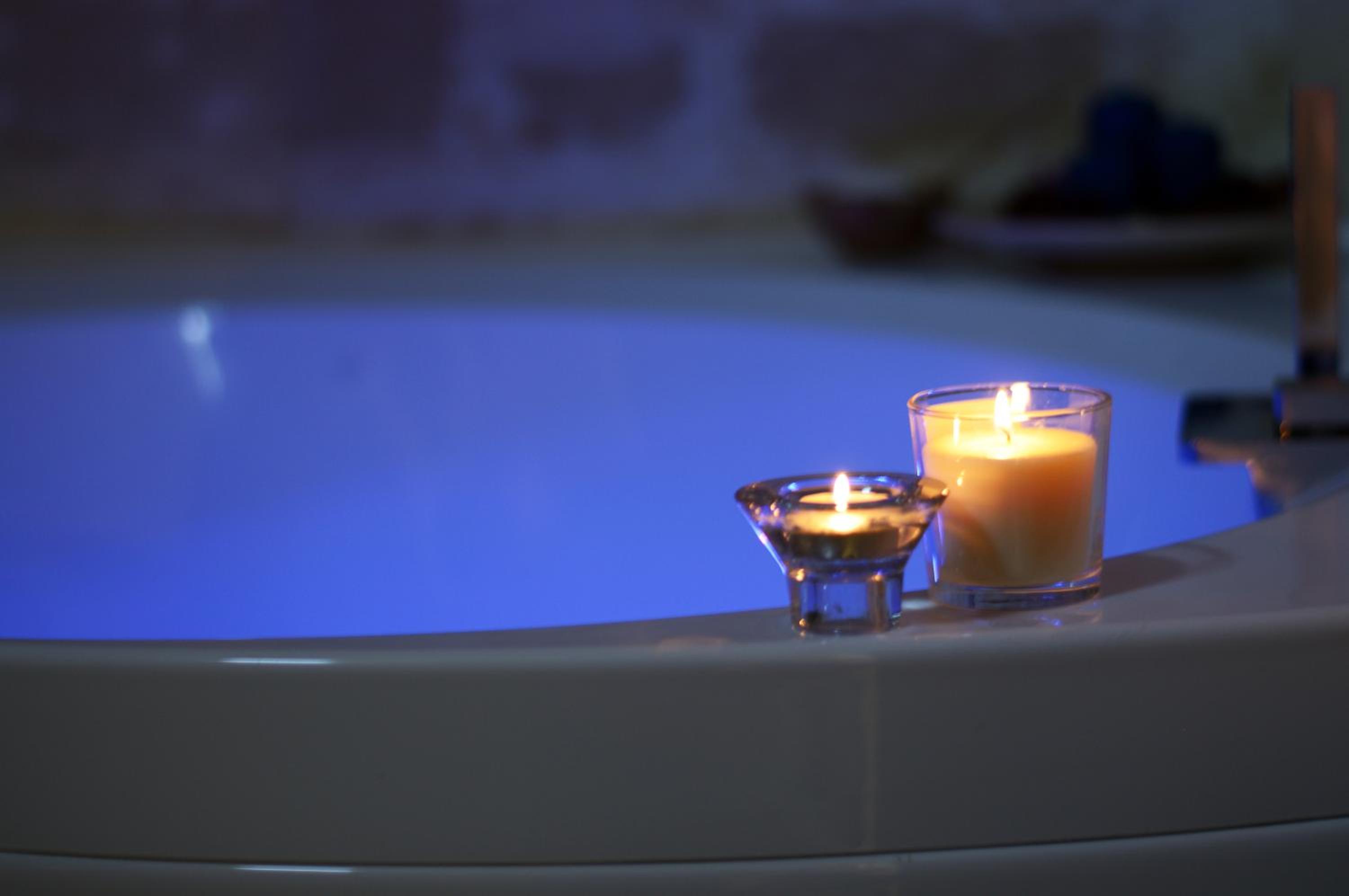 Deluxe Double or Twin Room with Spa Bath - Photo 4