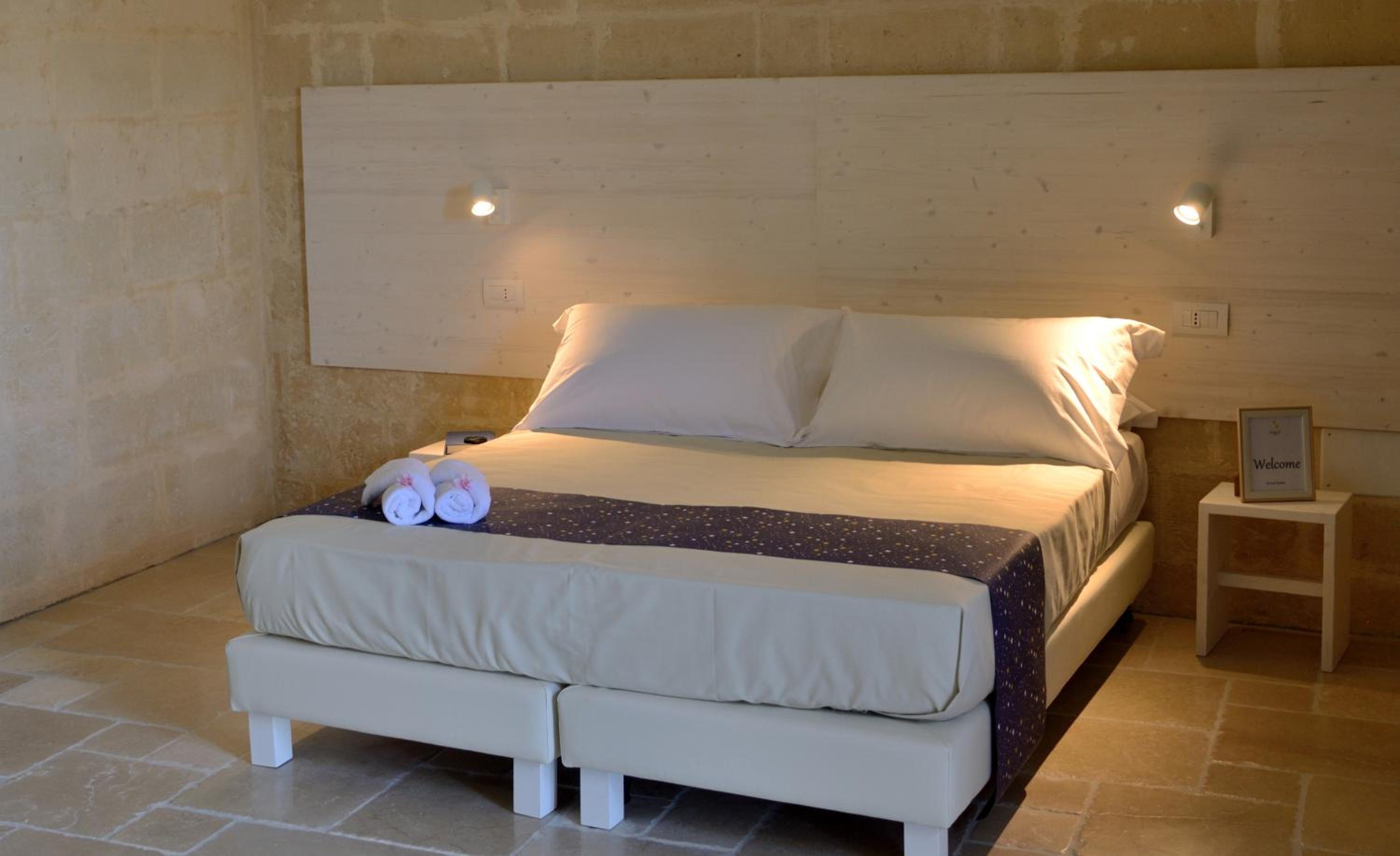Deluxe Double or Twin Room with Spa Bath - Photo 1