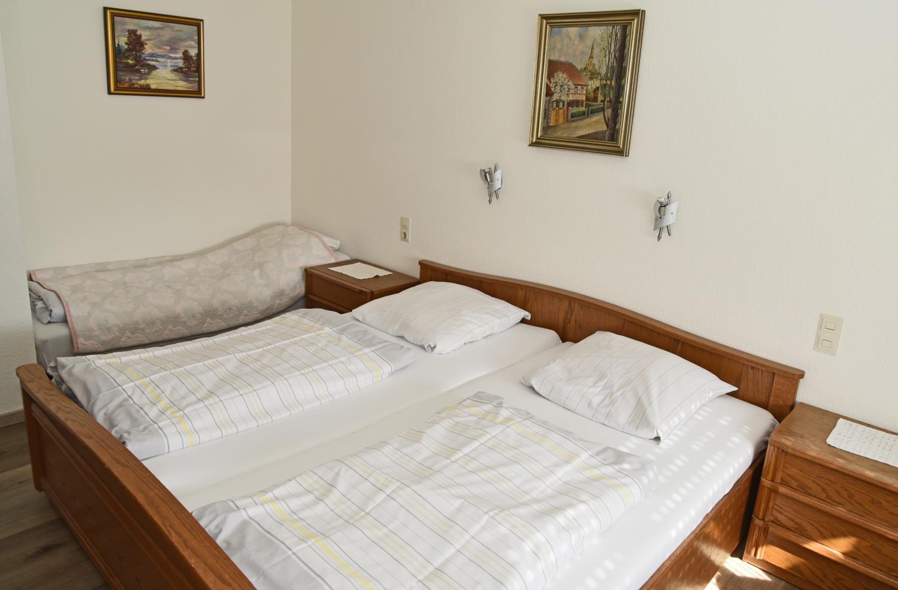 Double Room - Photo 5