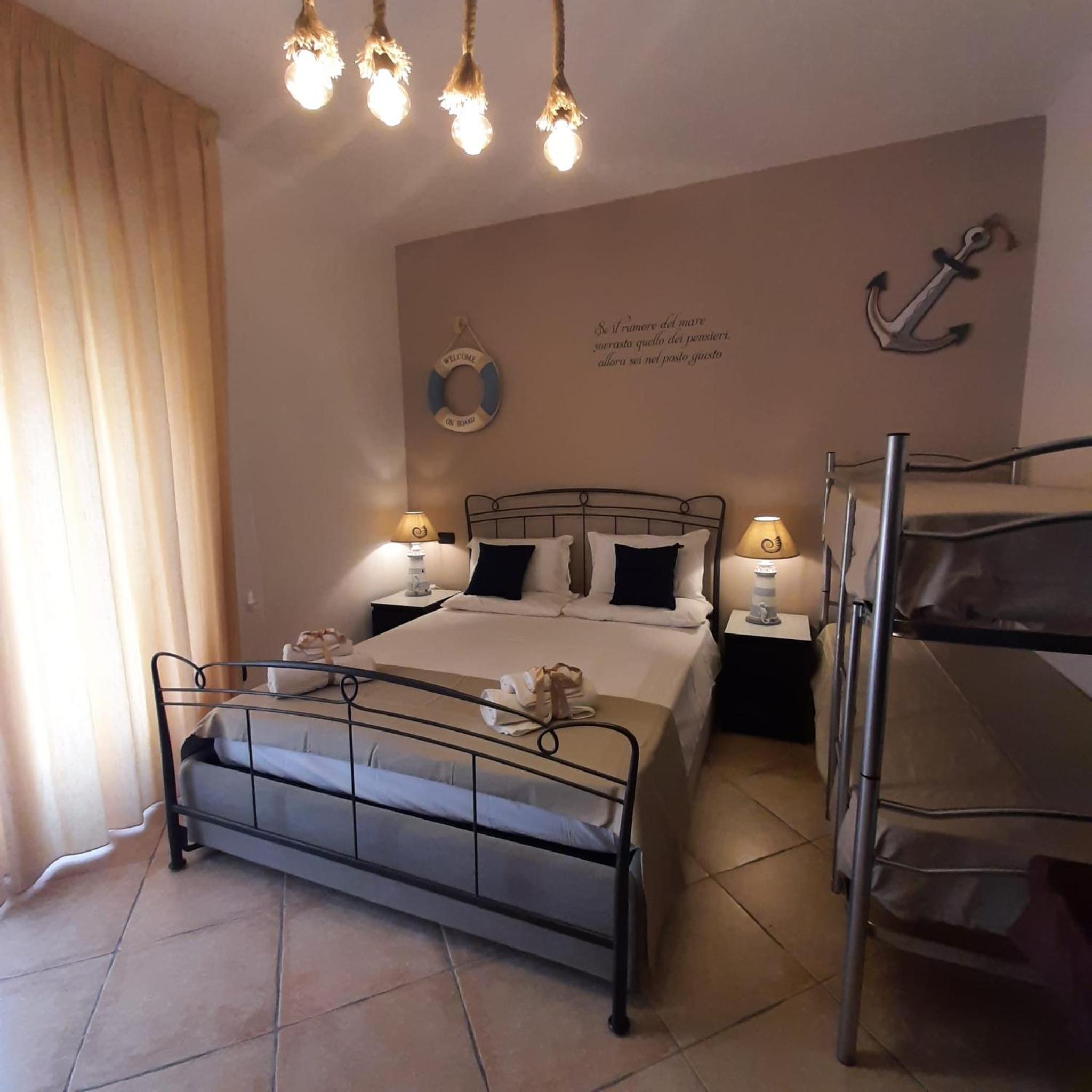 King Room with Sea View - Photo 12