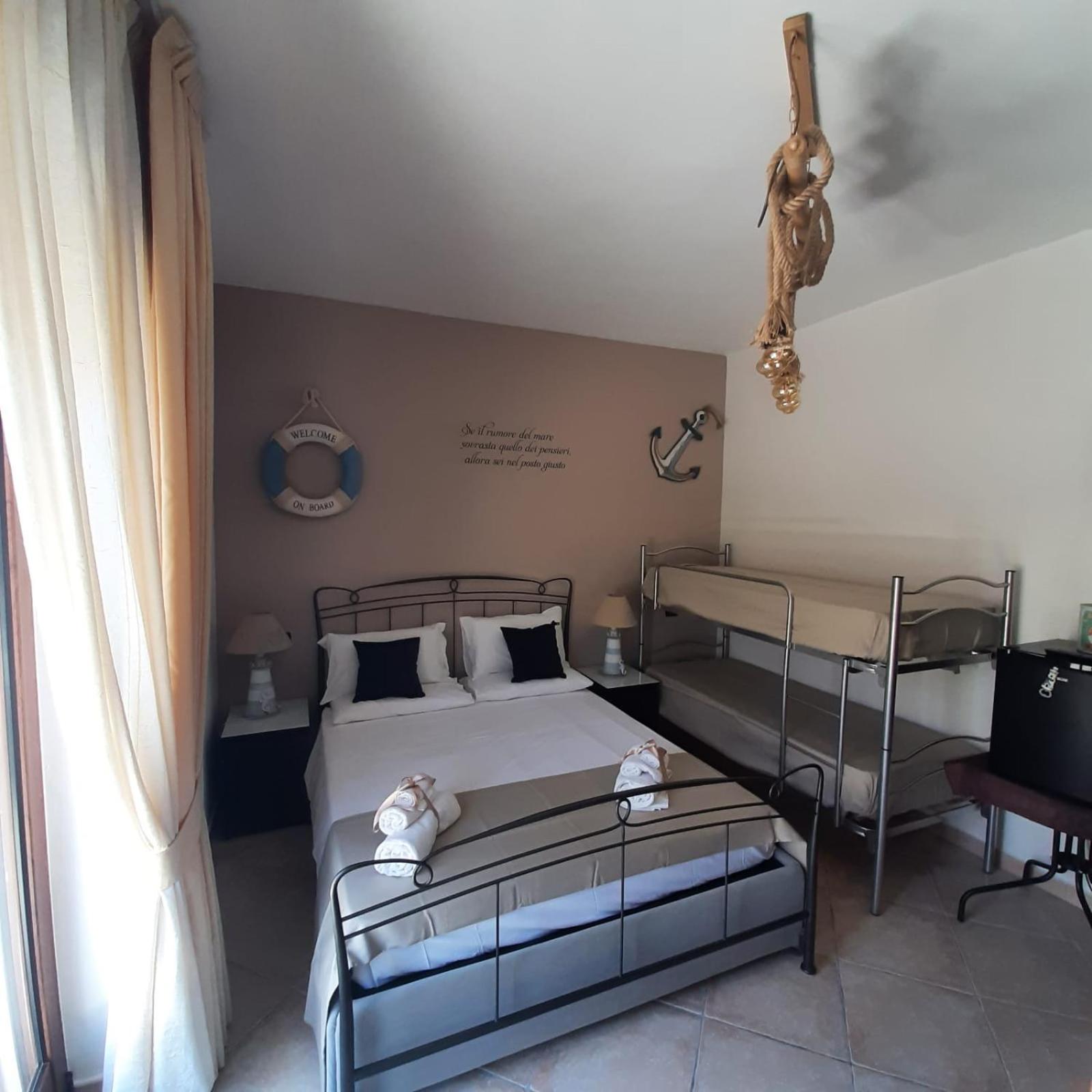 King Room with Sea View - Photo 3