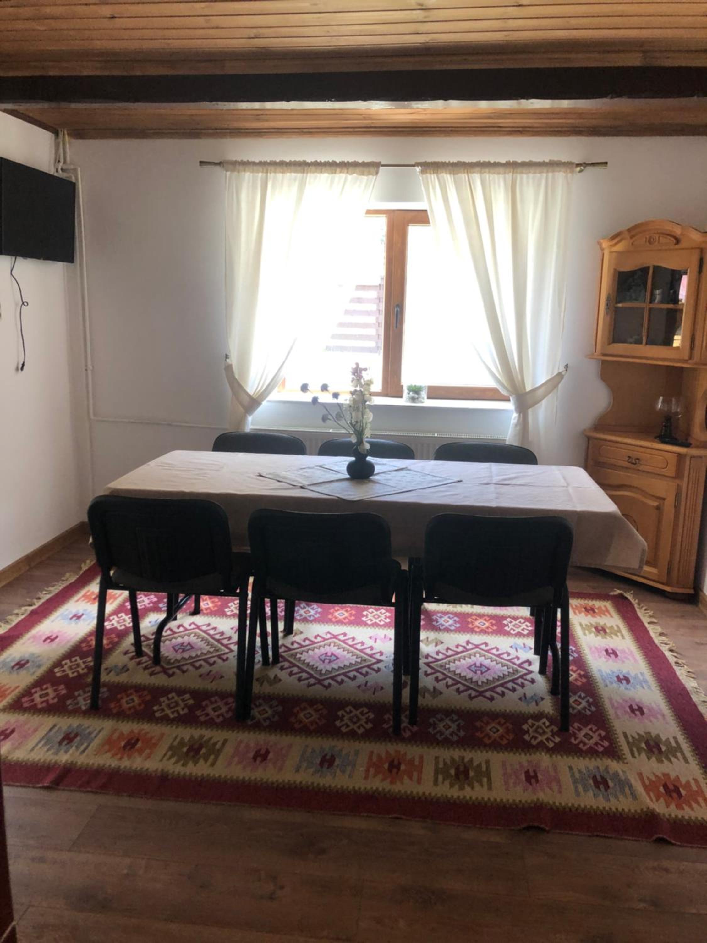 Family Room photo 3