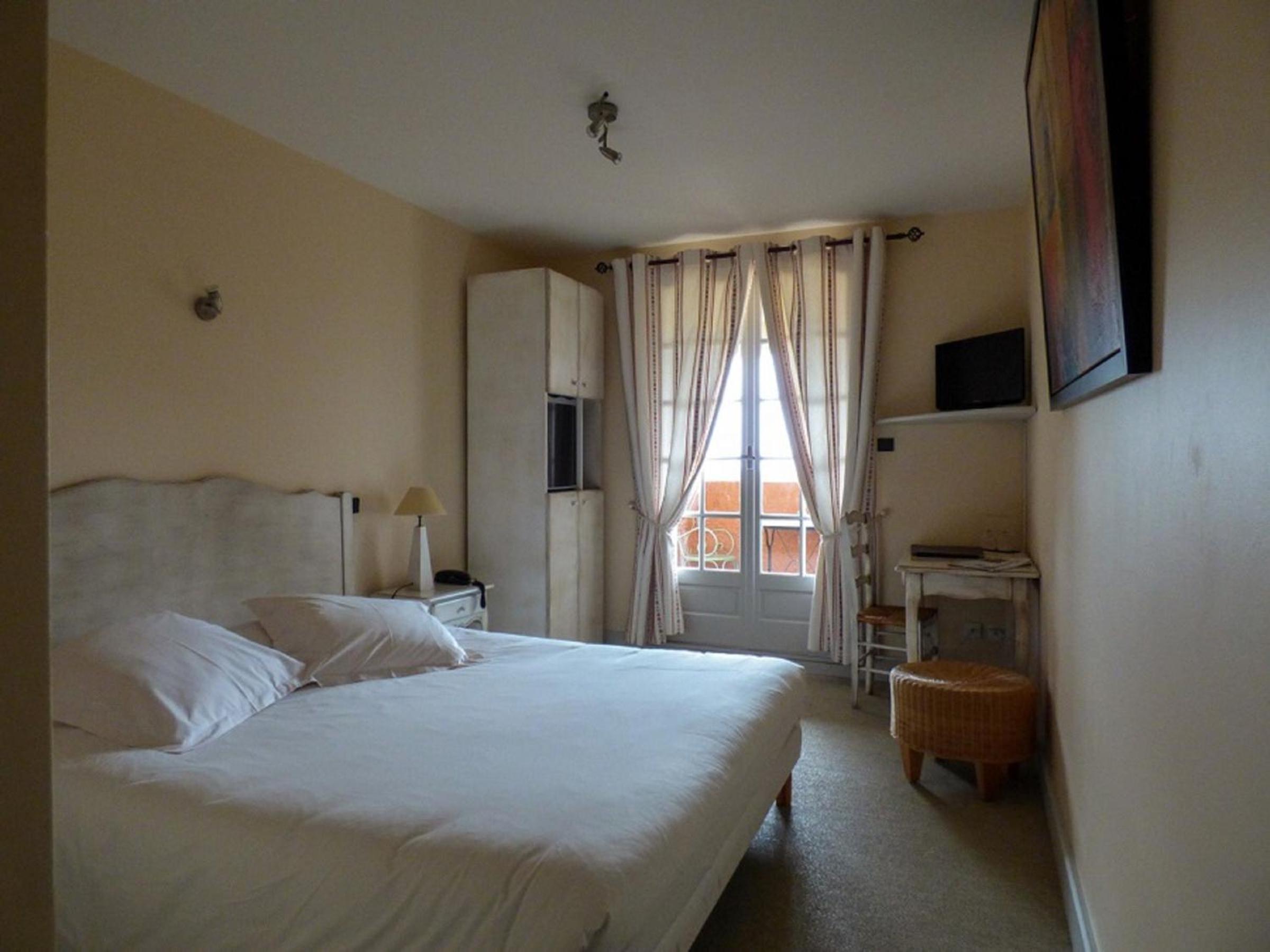 Comfort Double Room with Garden View - Photo 13