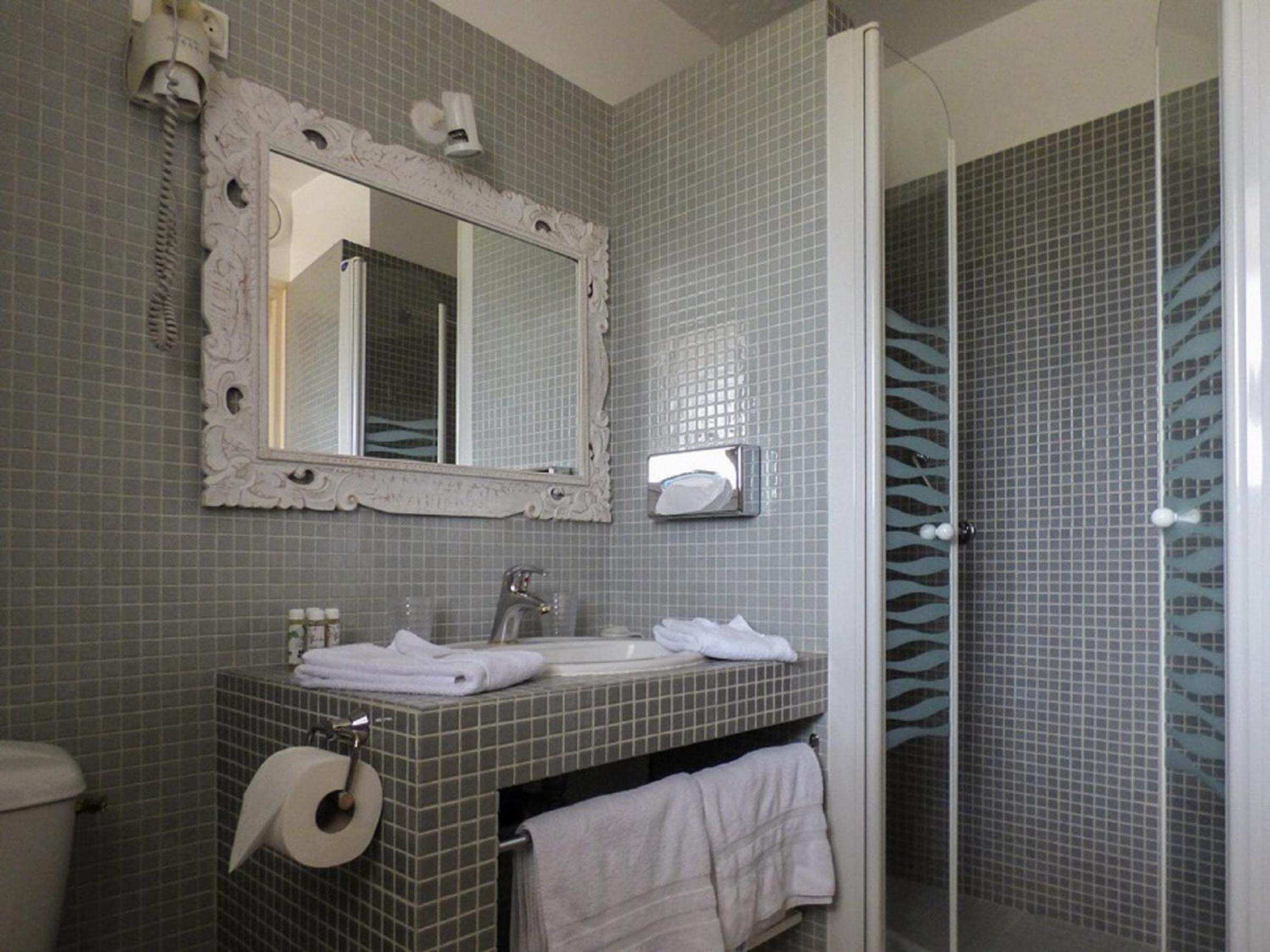Comfort Double Room with Garden View - Photo 14