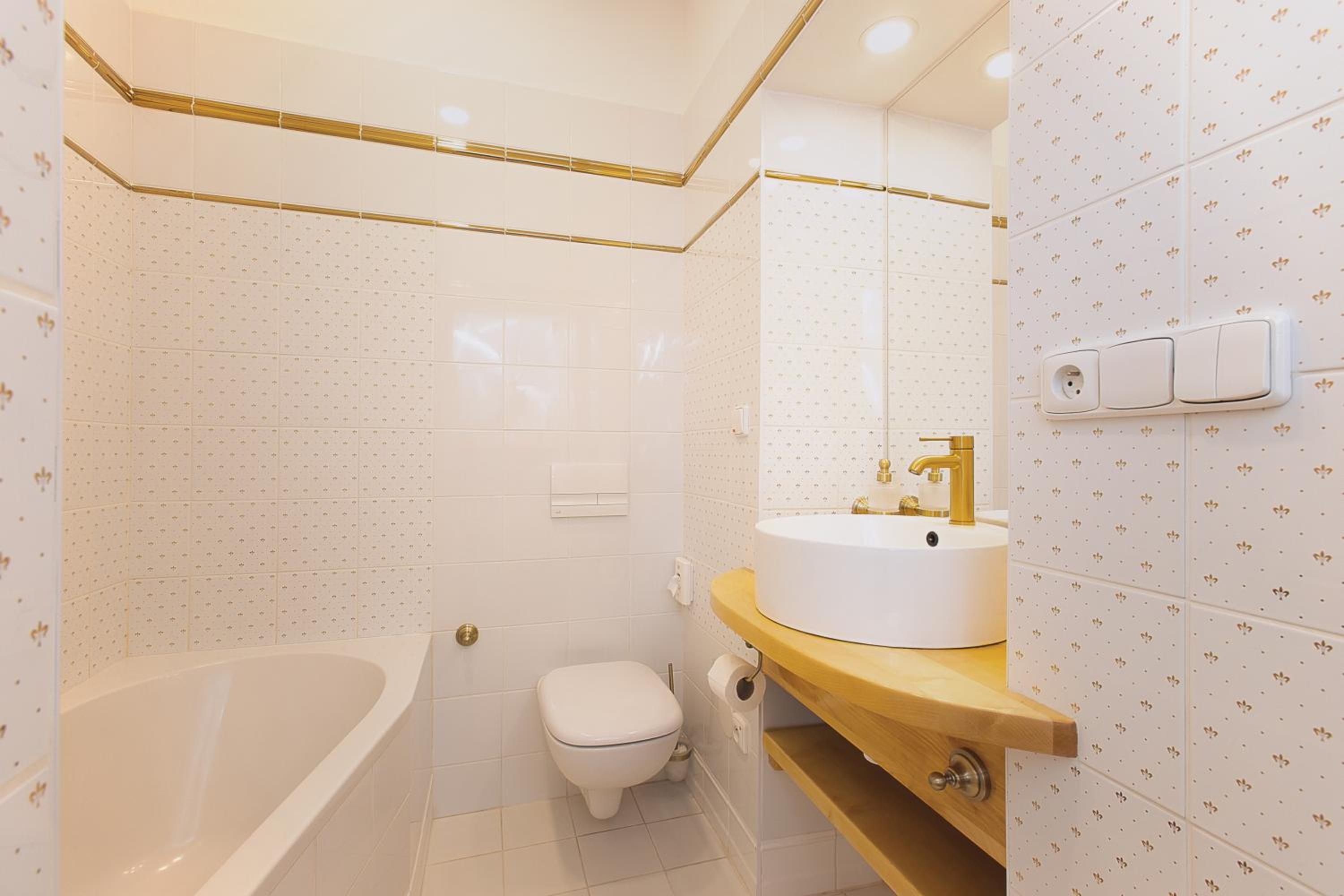 Double or Twin Room - Photo 5