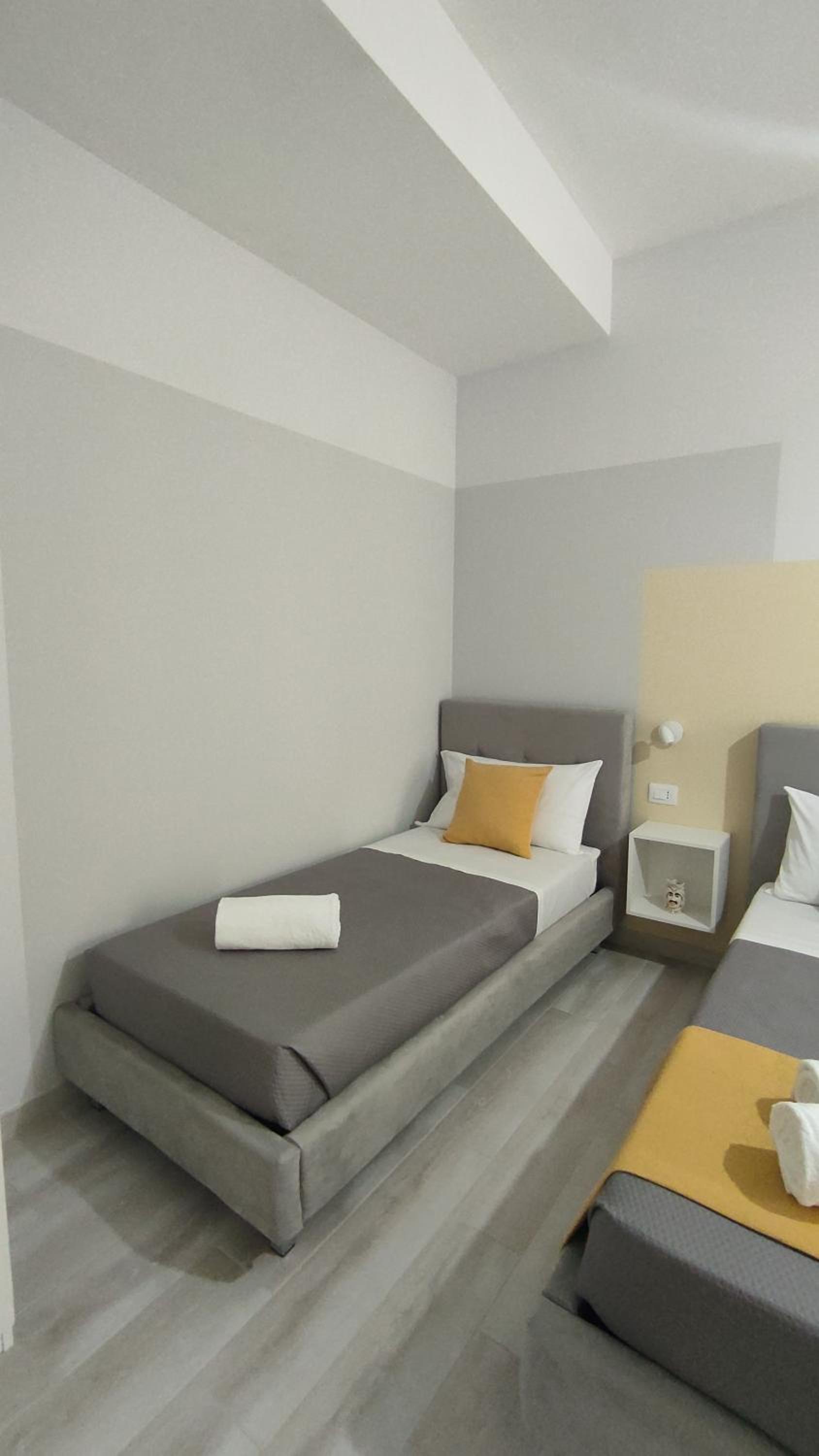 Quadruple Room with Private Bathroom photo 3