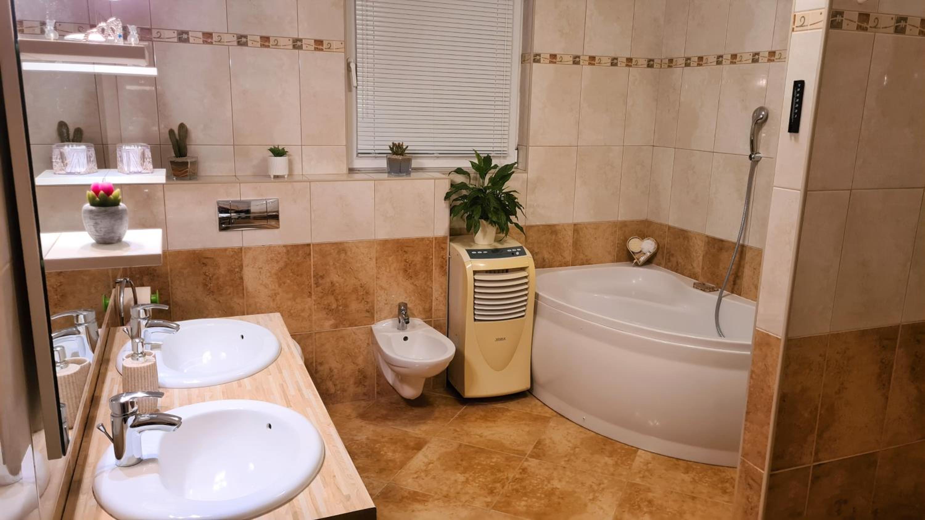 Three-Bedroom Villa photo 2