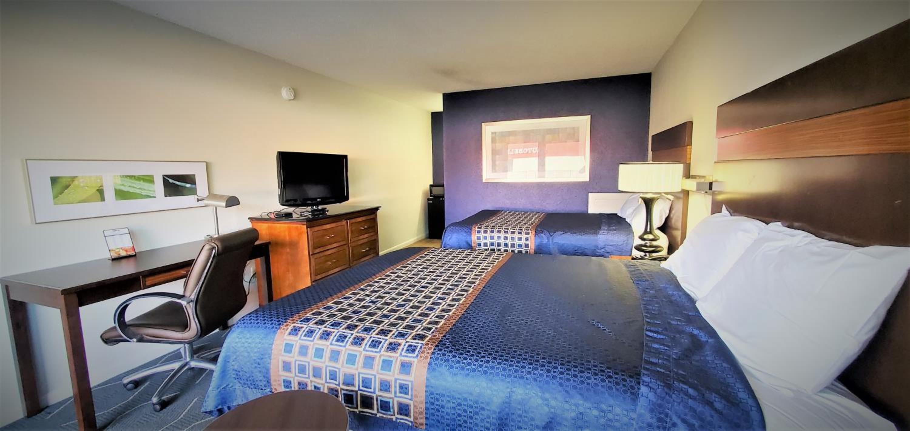 Deluxe Double Room (2 Adults + 1 Child) - Photo 2