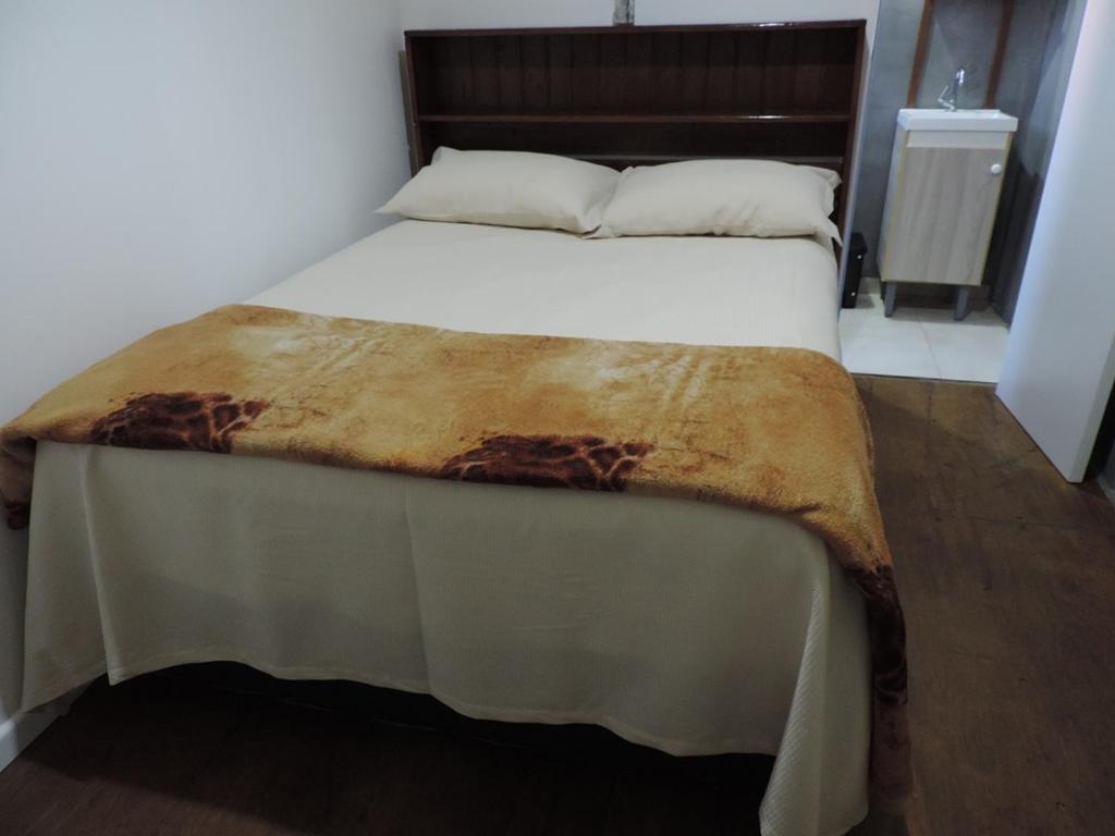 Standard Double Room with Fan - Photo 5