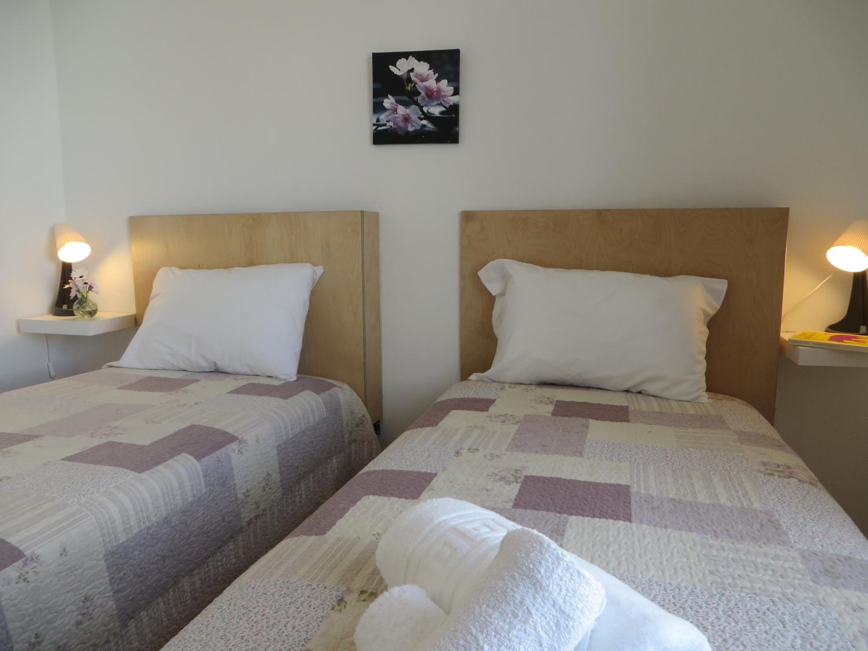 Two-Bedroom House - Photo 21