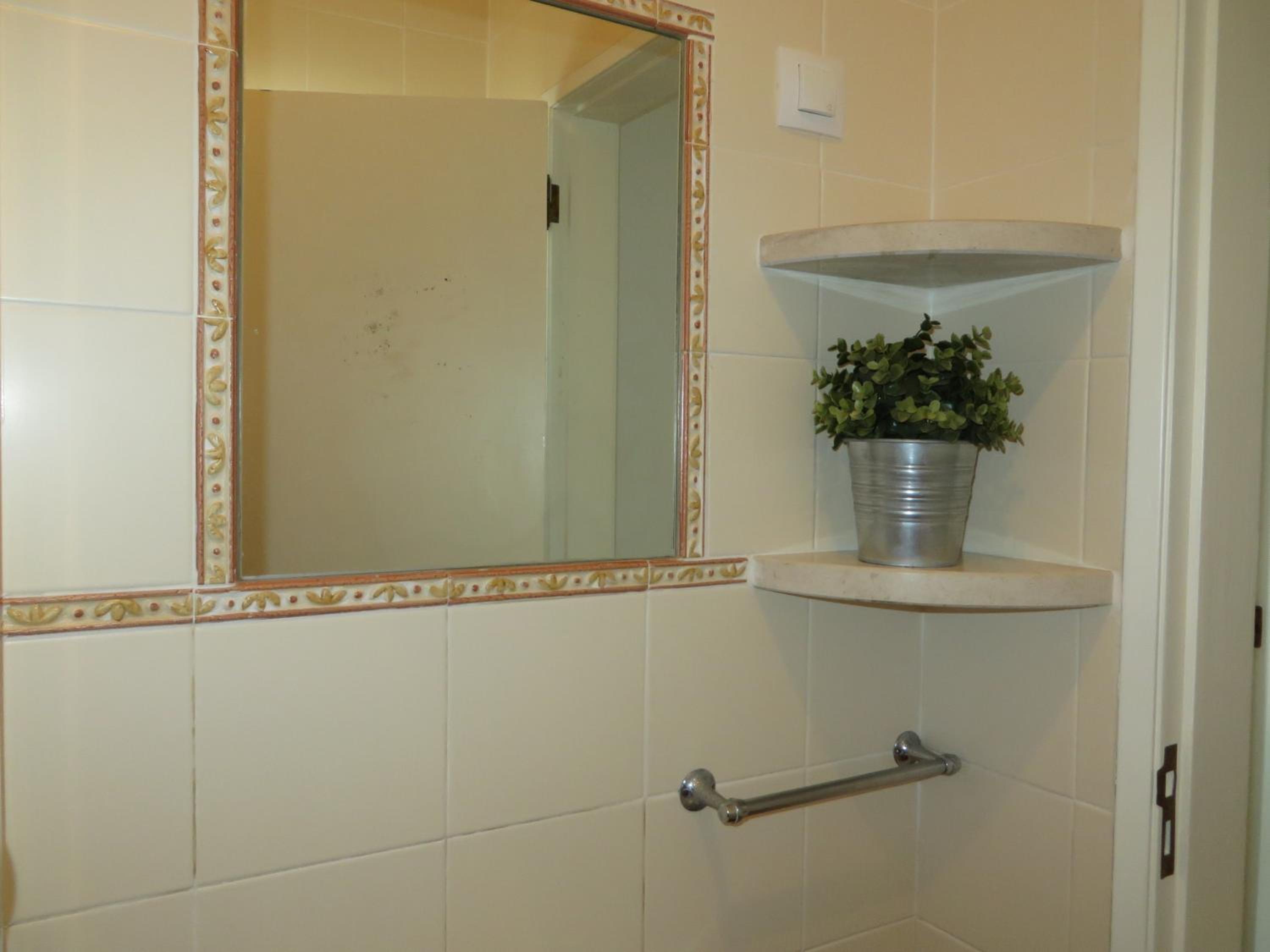 Two-Bedroom House - Photo 34