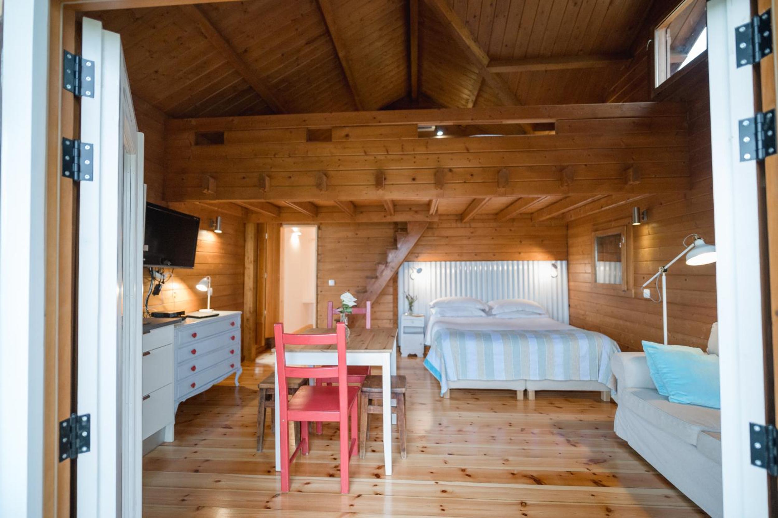 Deluxe Bungalow photo 2