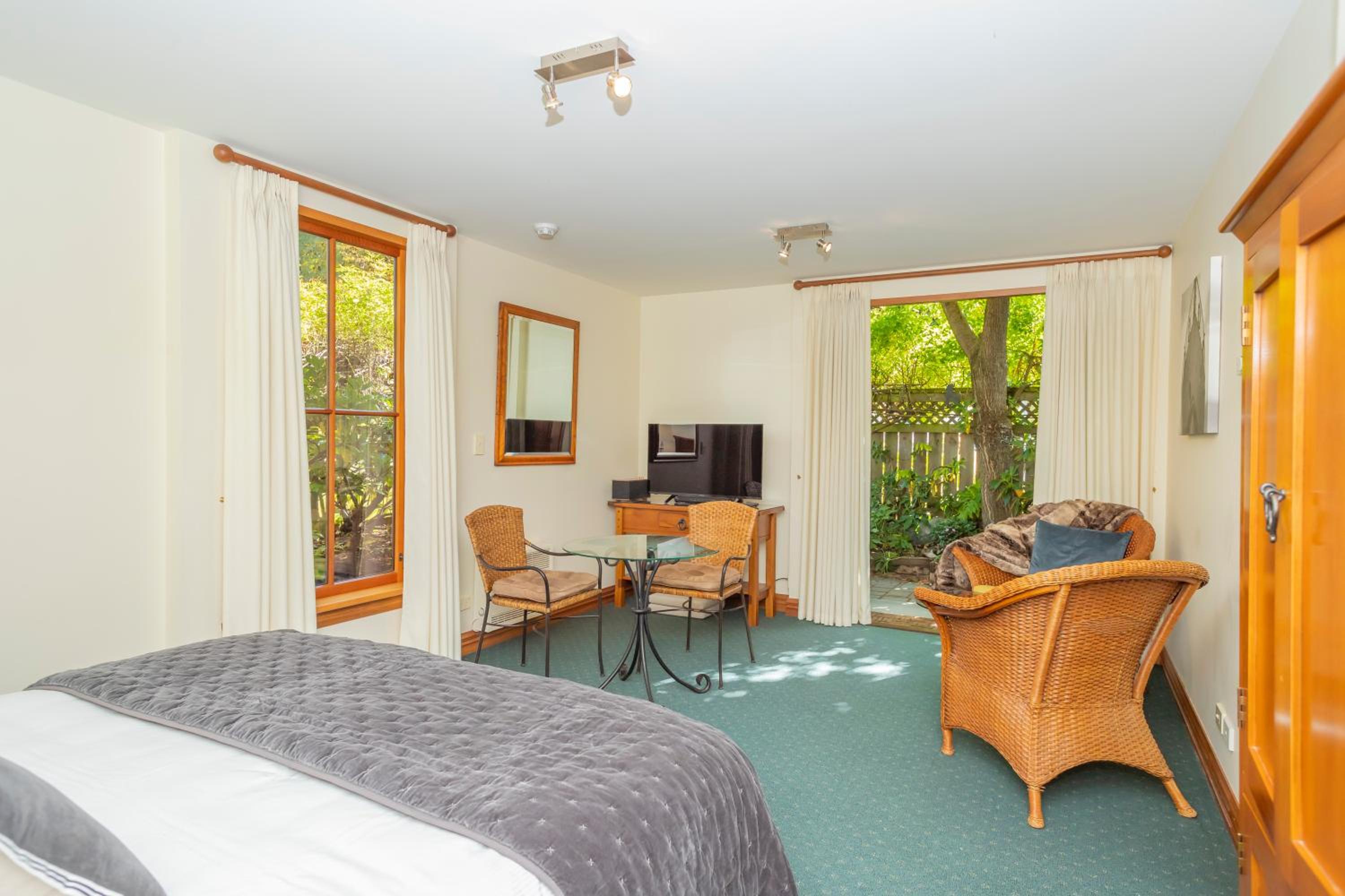 Queenstown Escape - Premier Double Room
