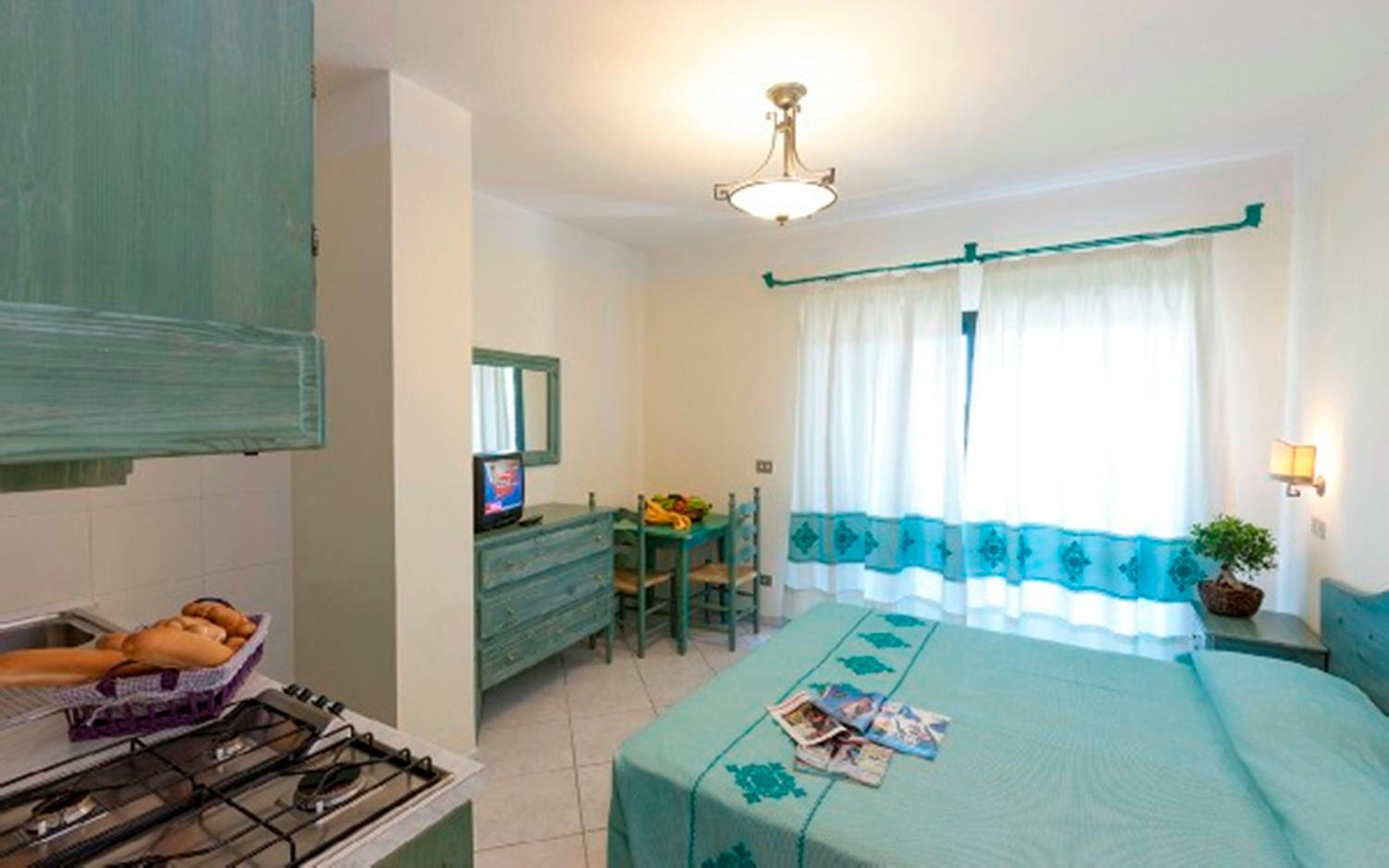 Studio (2 Adults) - Photo 2