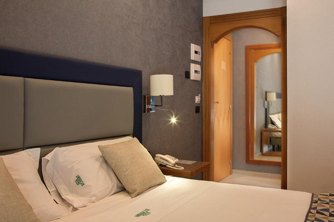 Standard Double Room - Photo 14