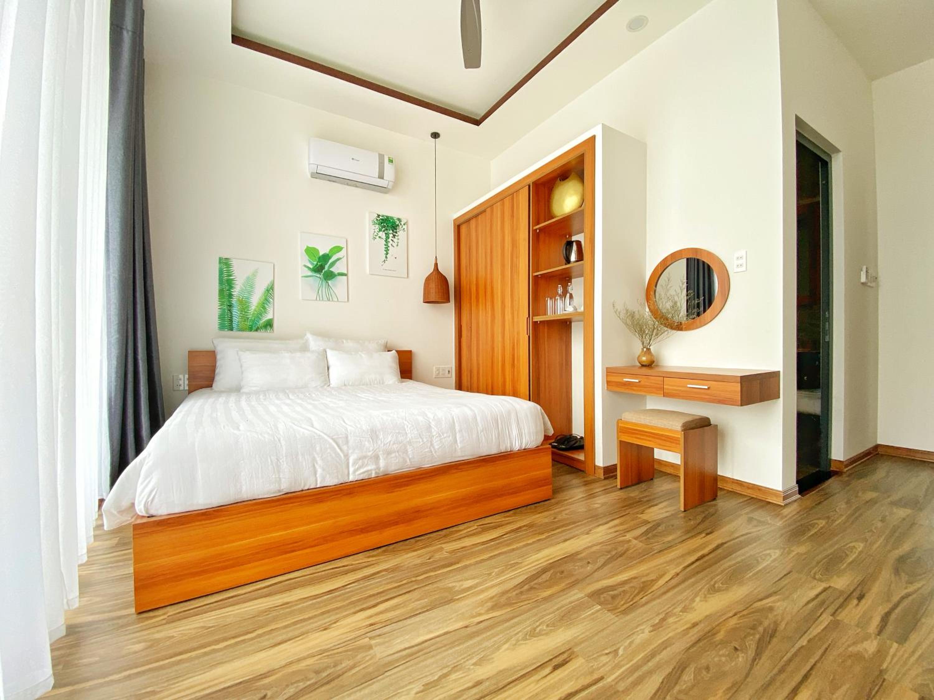Deluxe Double Room with Balcony