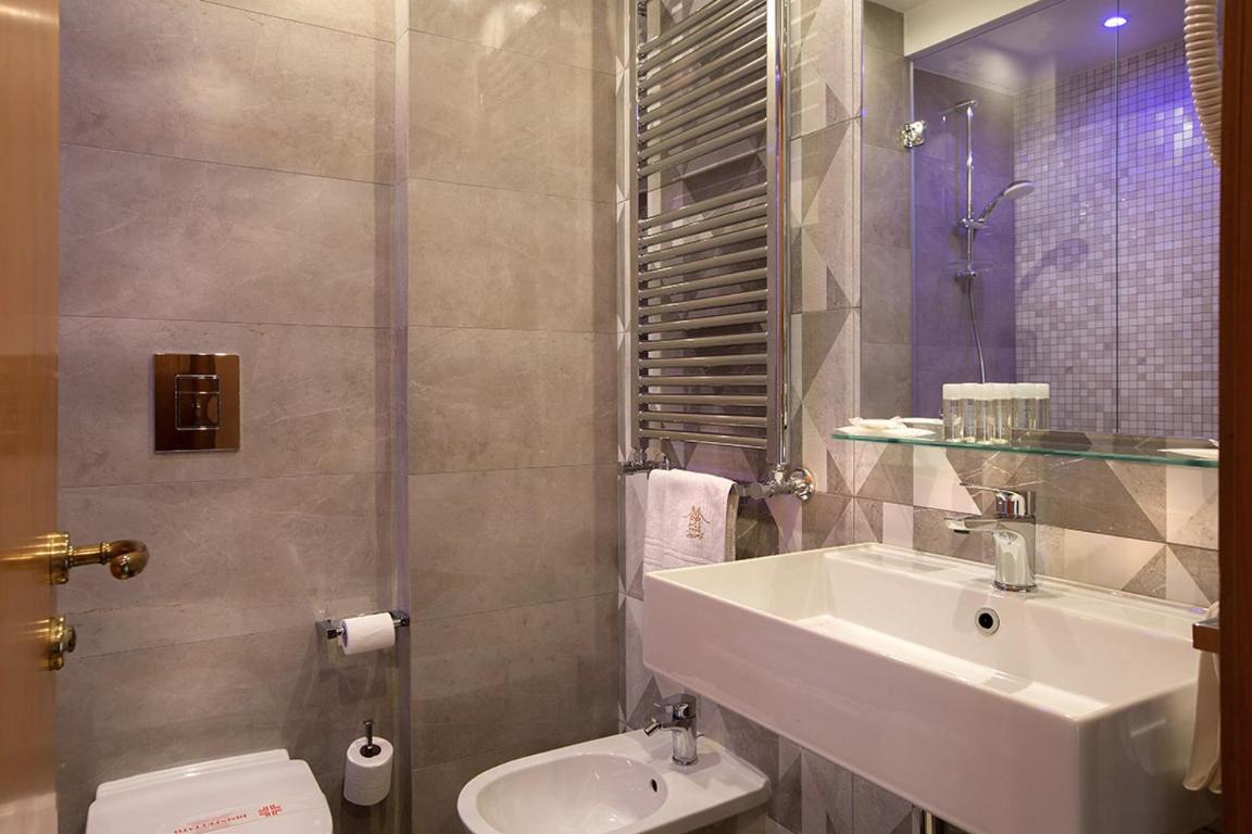 Superior Double Room - Photo 16