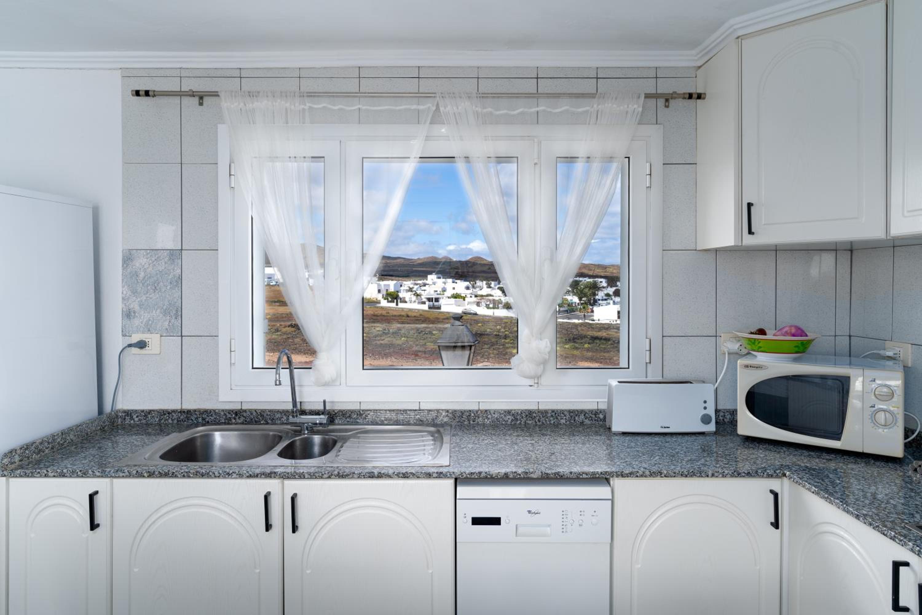 Superior Apartment - Photo 6