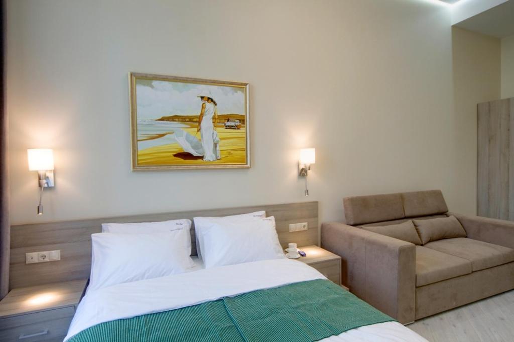 Studio Apartments with Spa Bath