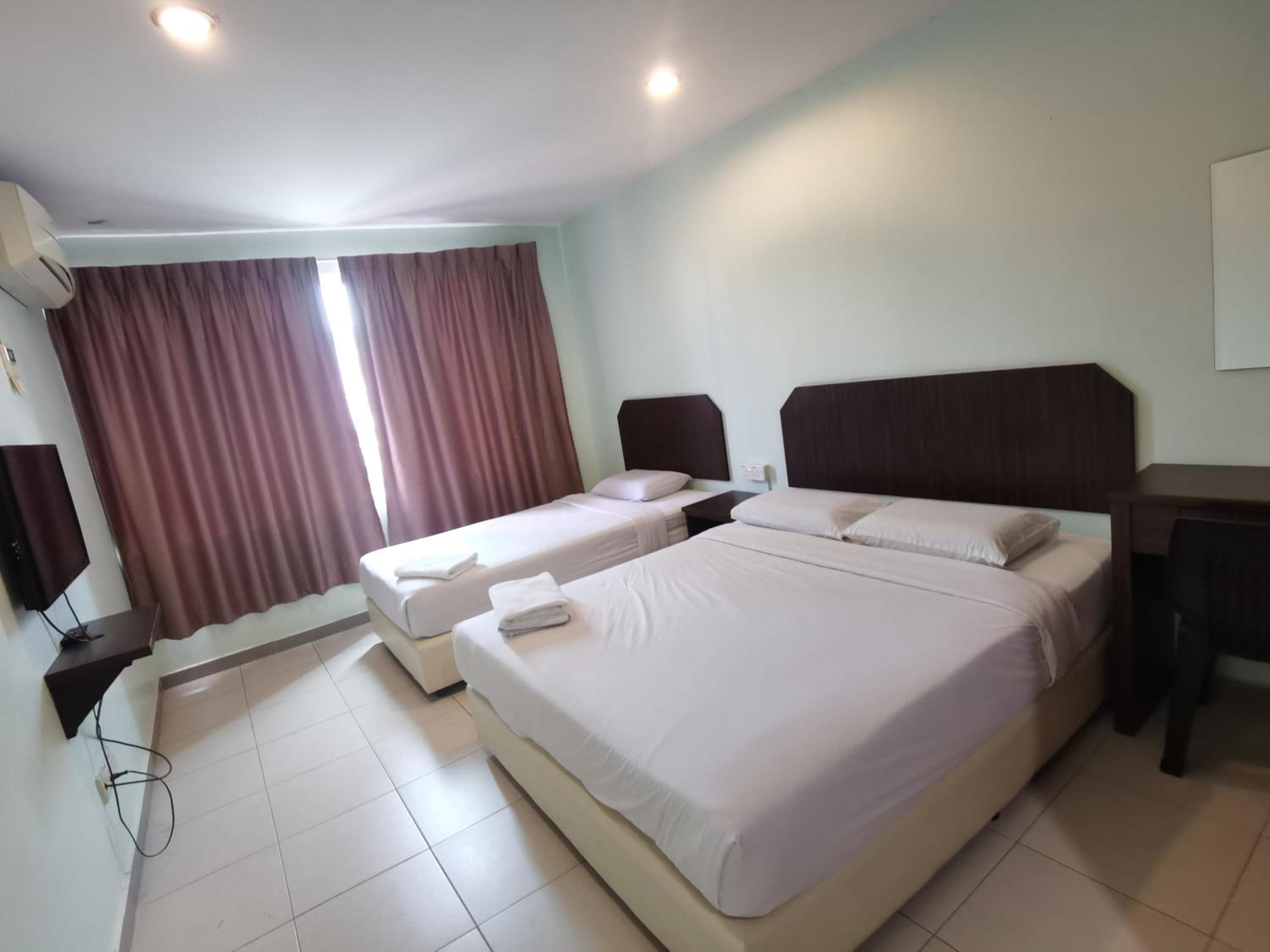 Triple Room - Photo 6