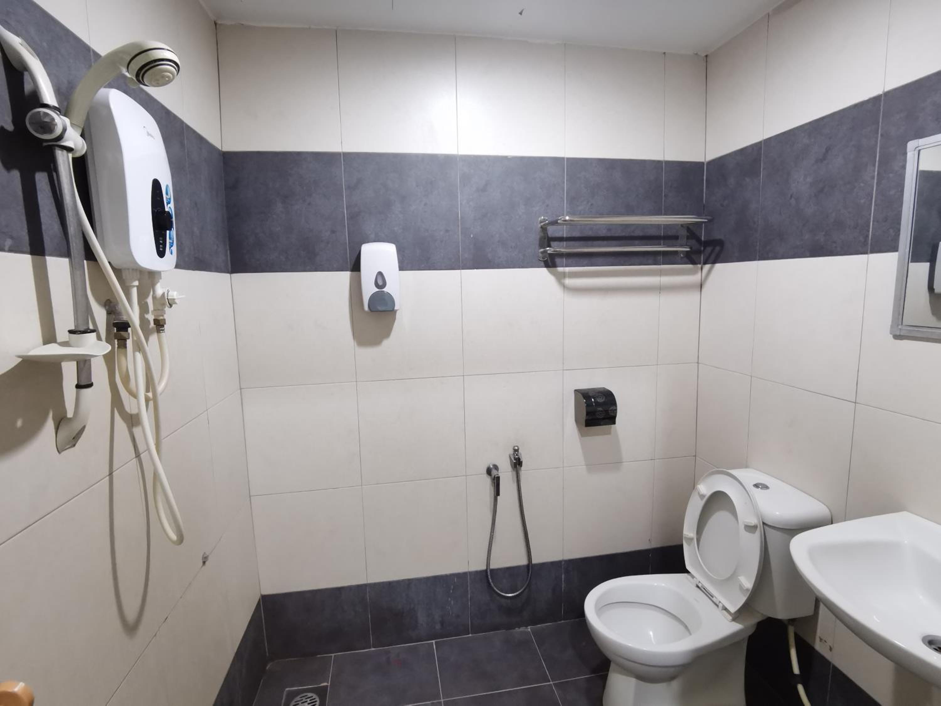 Standard Triple Room - Photo 4