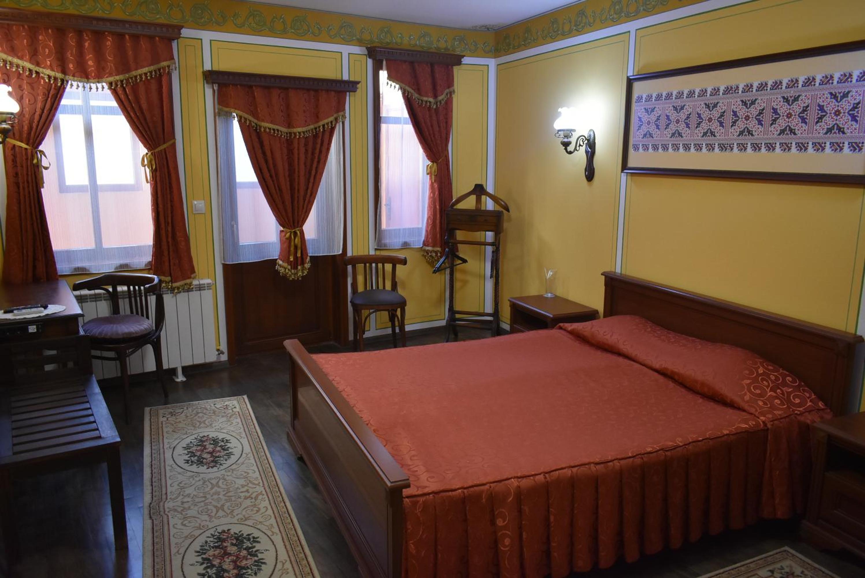 Standard Queen Room photo 1