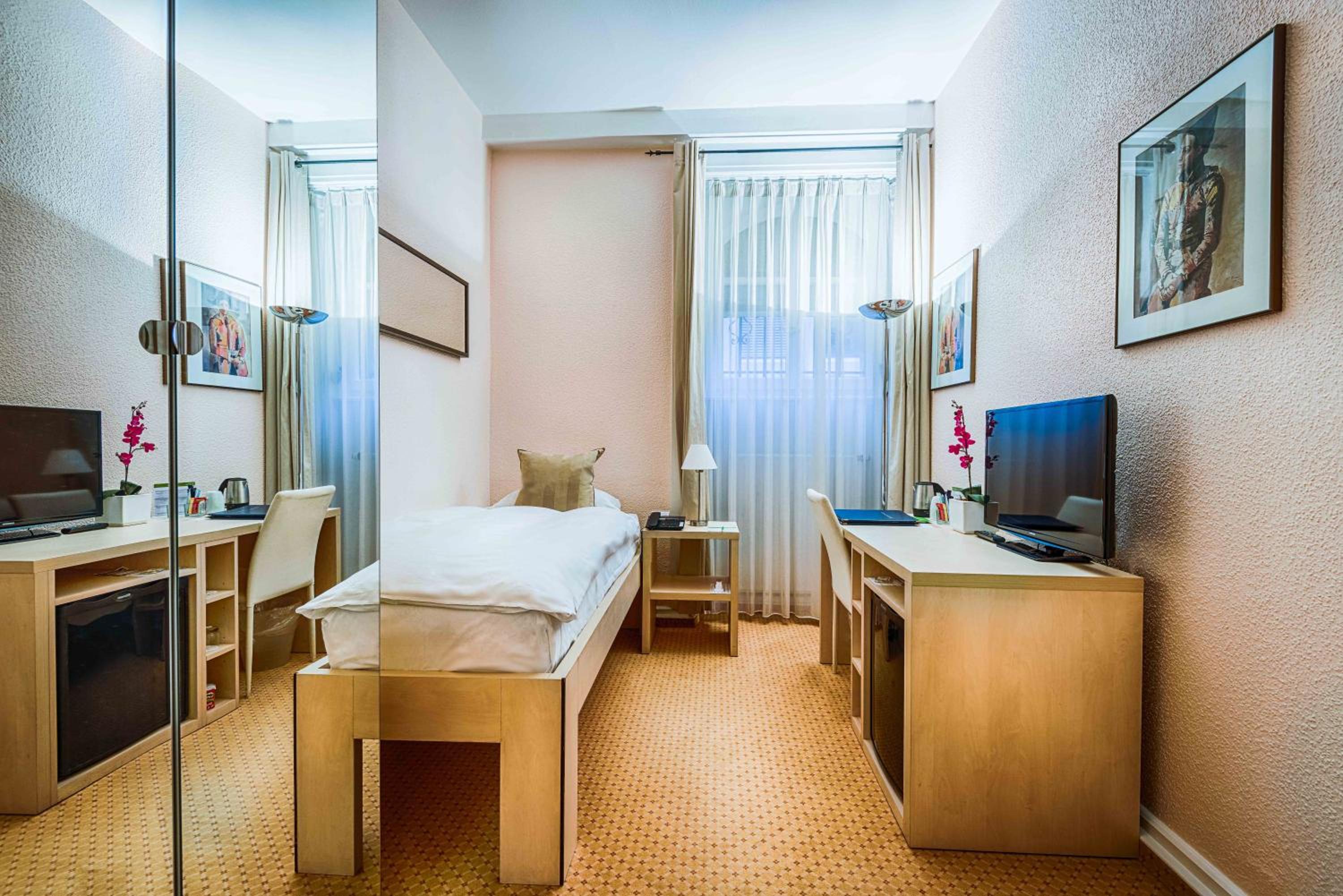 Single Room photo 1