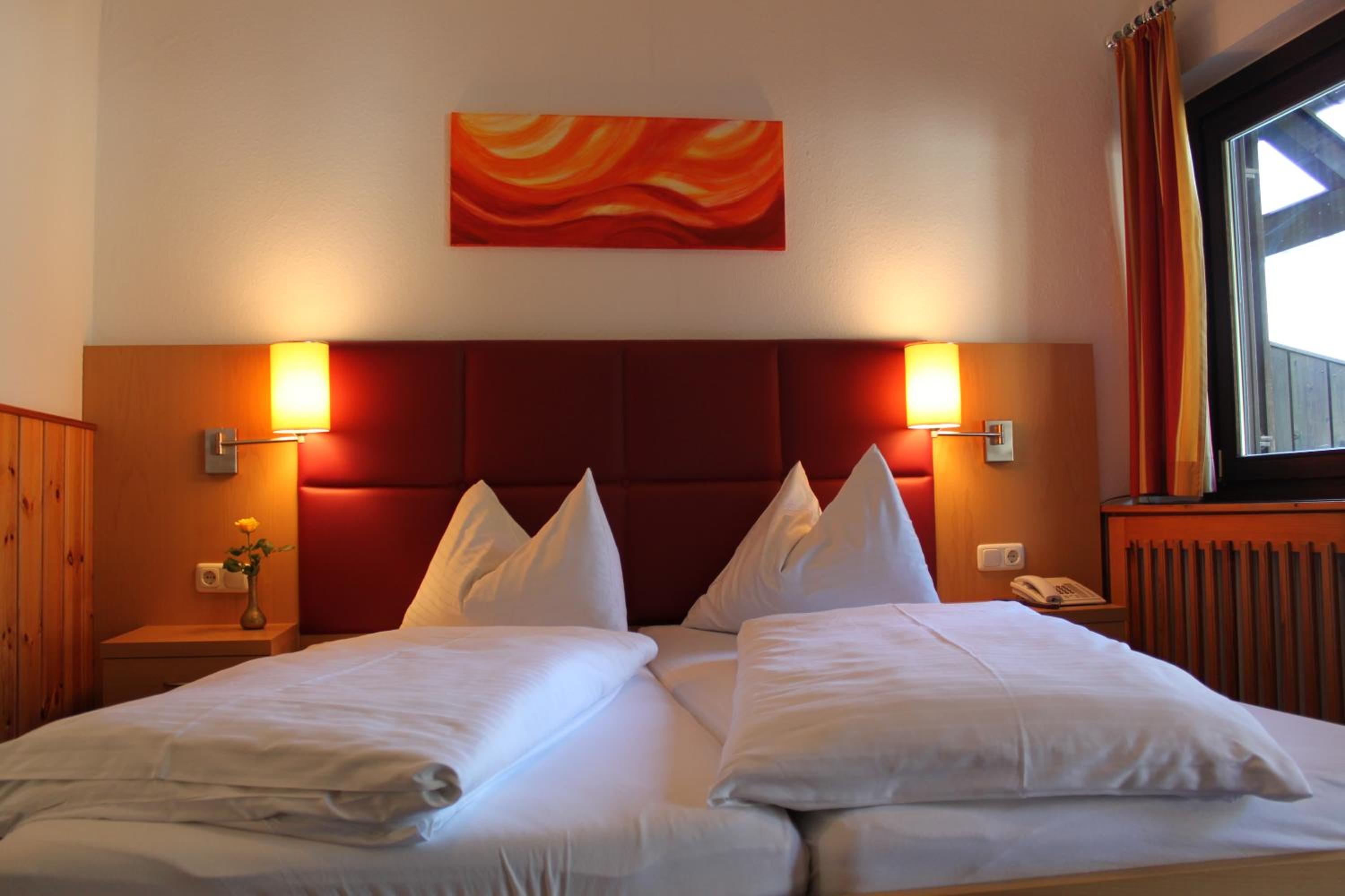 Economy Double or Twin Room - Photo 10