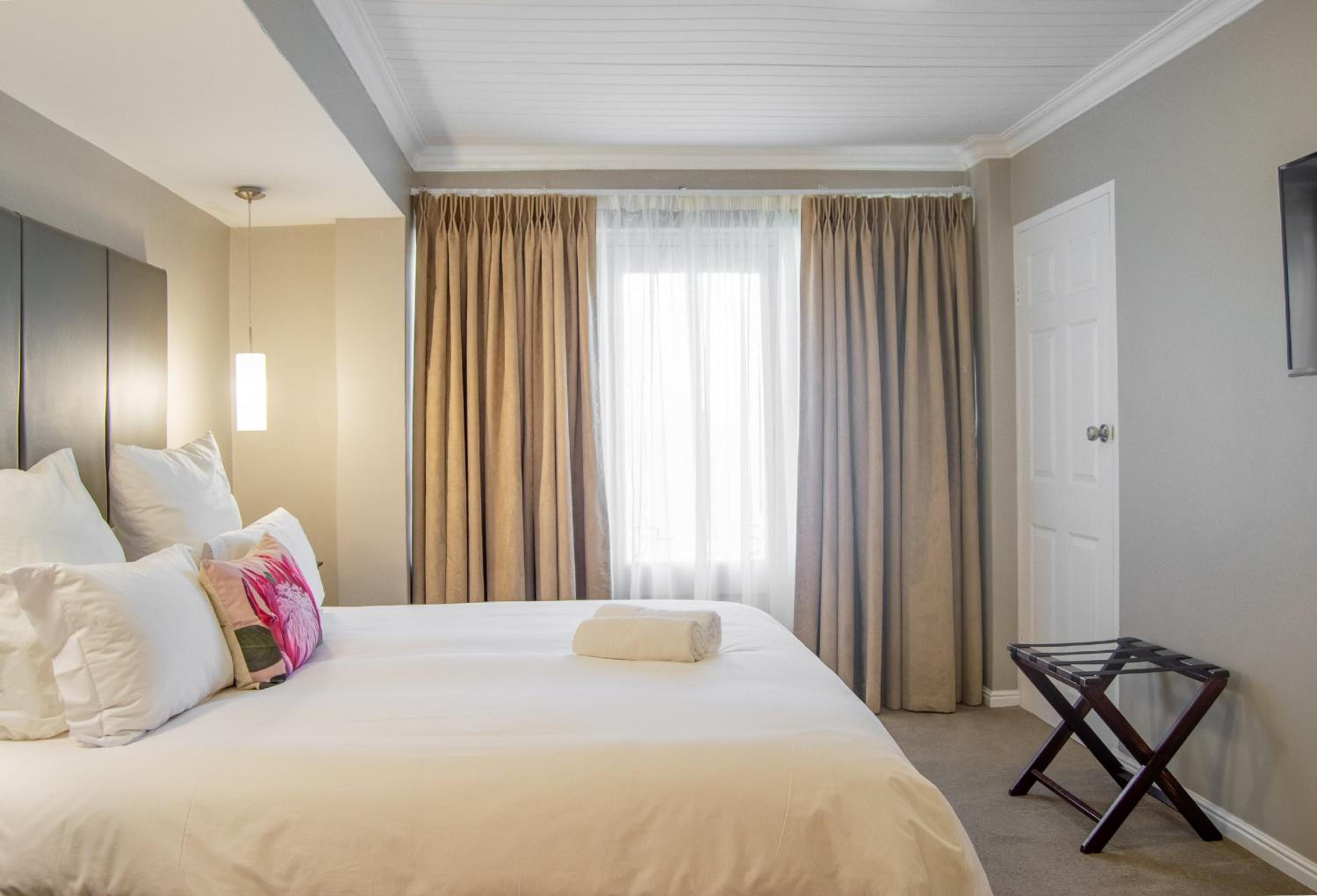 1 Bedroom Executive Suite - Photo 5