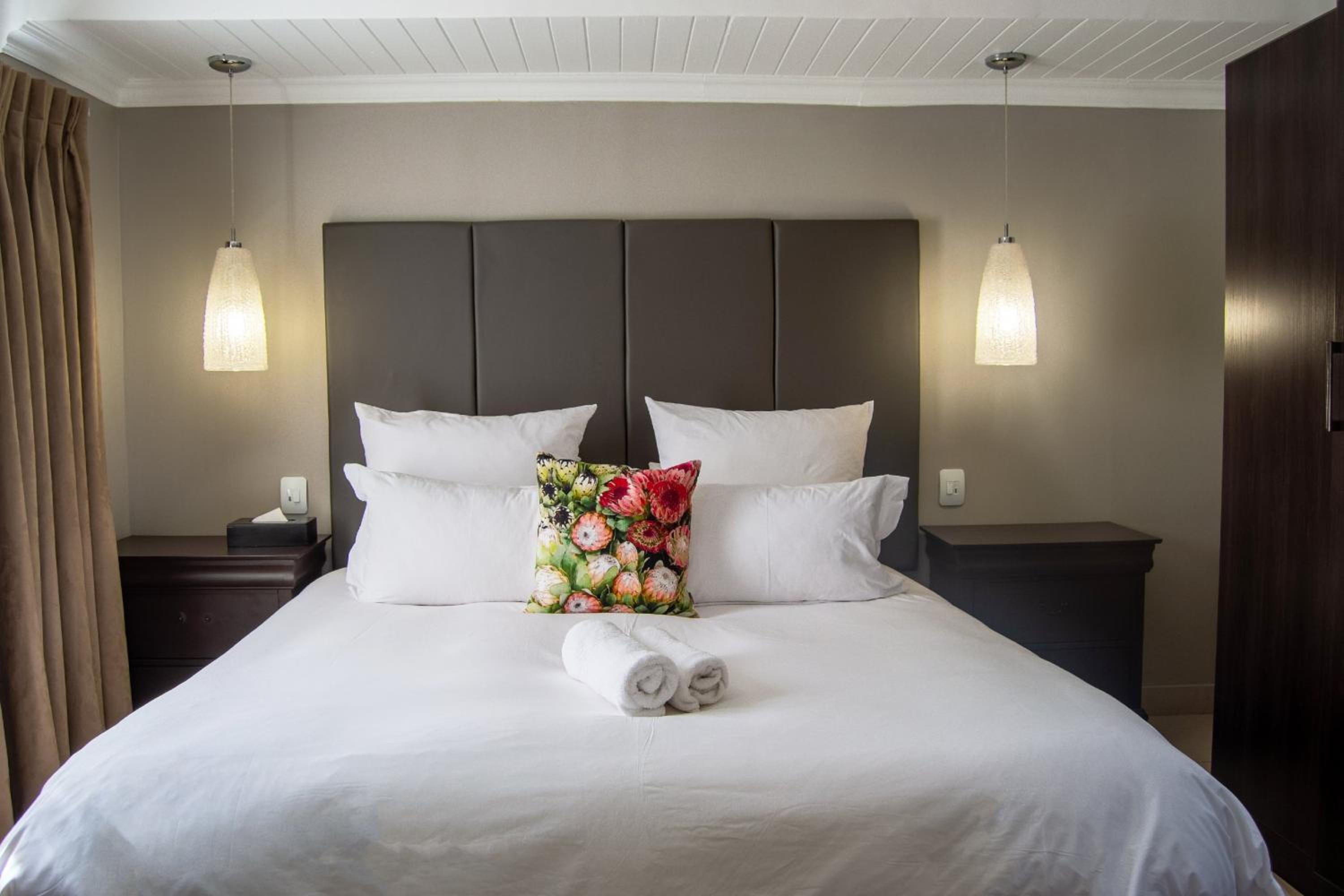 1 Bedroom Executive Suite - Photo 7