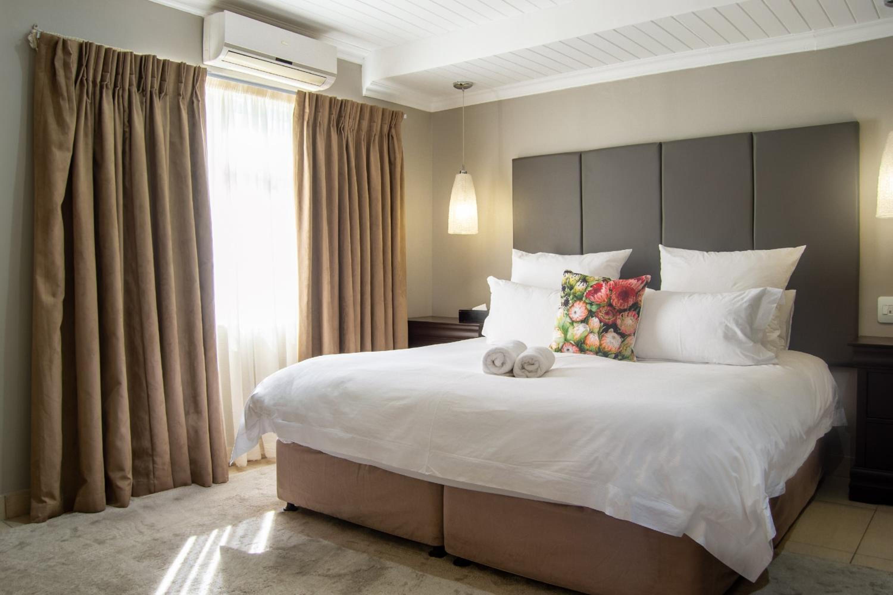 1 Bedroom Executive Suite - Photo 1