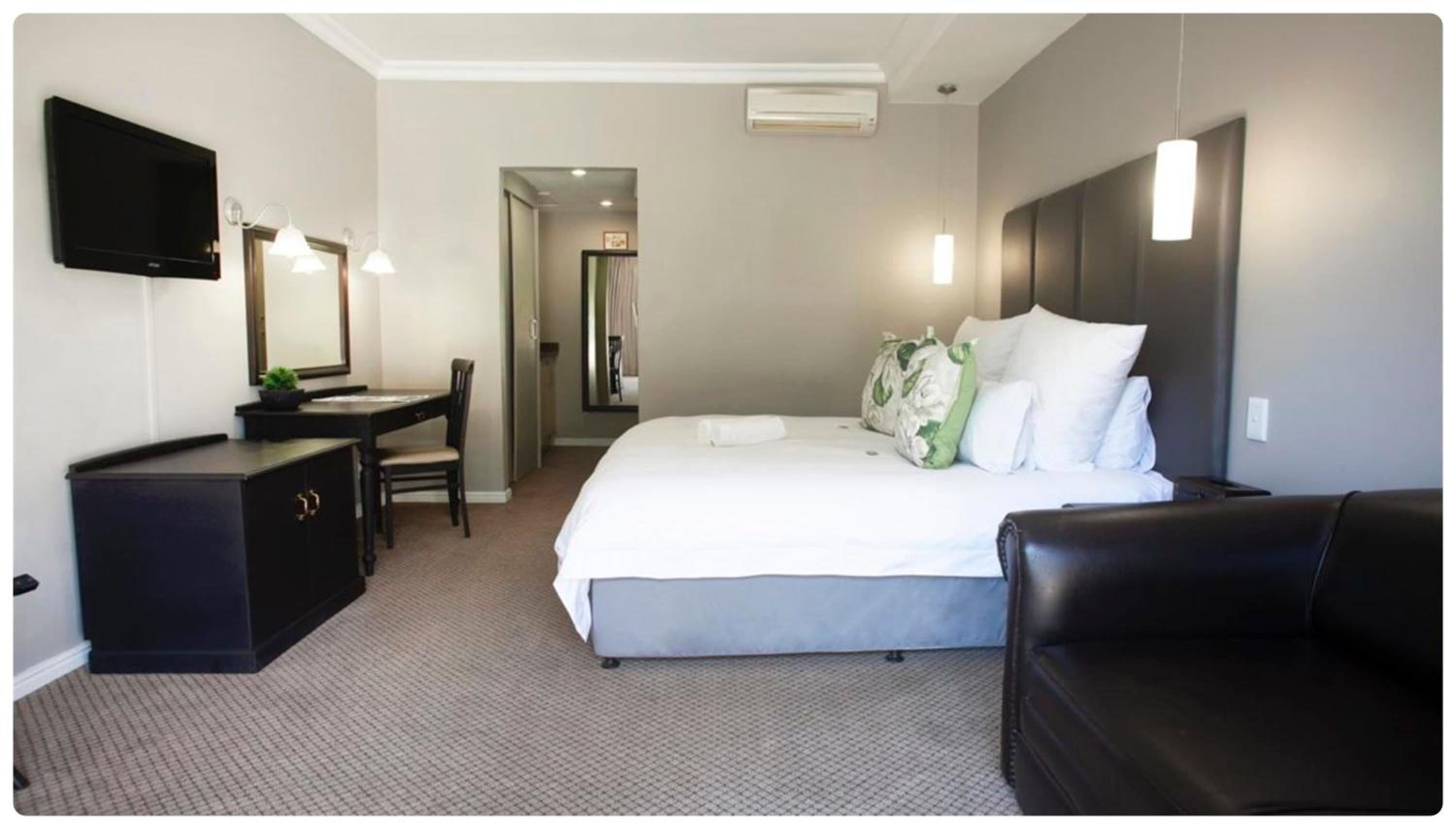 Self-Catering Studio - Photo 3