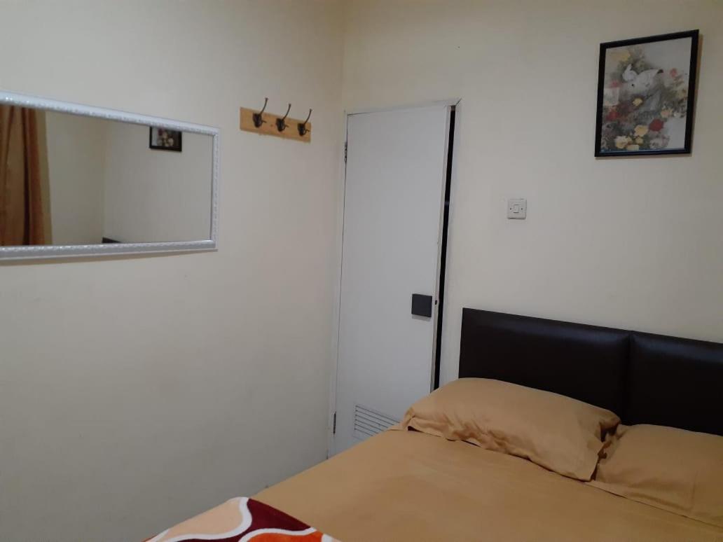 Double Room with Private Bathroom - Photo 5