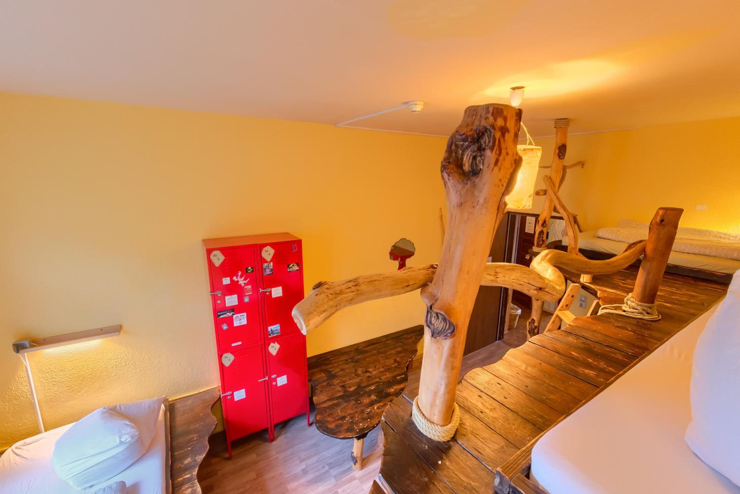 Bed in 5-Bed Dormitory Room, photo 7