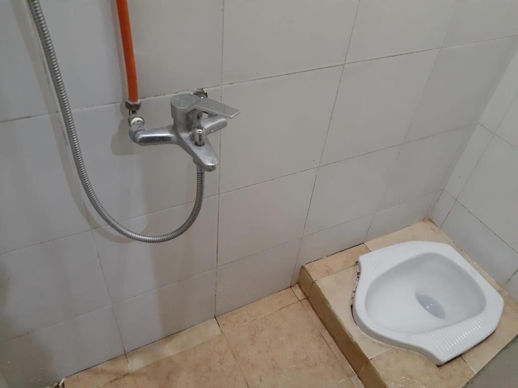 Double Room with Private Bathroom - Photo 2