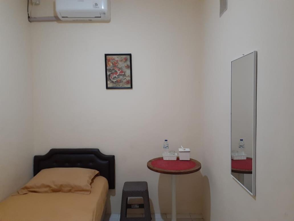 Twin Room with Private Bathroom - Photo 1