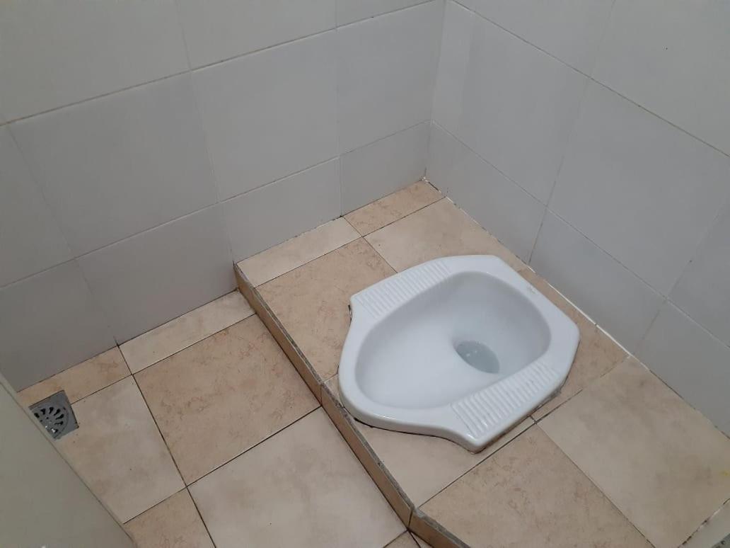 Twin Room with Bathroom - Photo 4