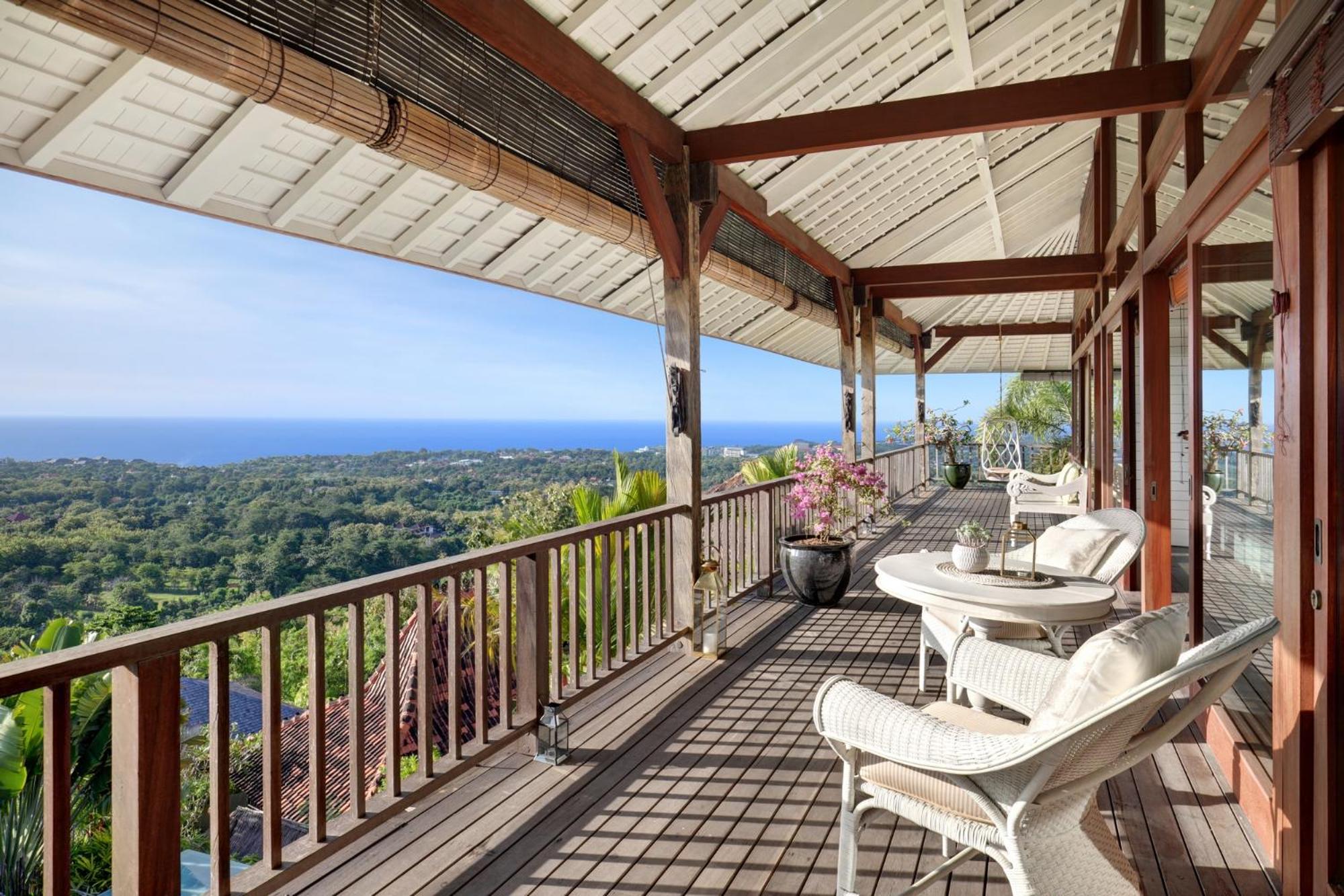 Raja Four-Bedroom Pool Villa With Ocean View photo 2