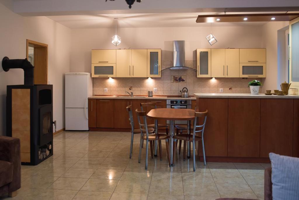 Three-Bedroom Townhouse photo 3