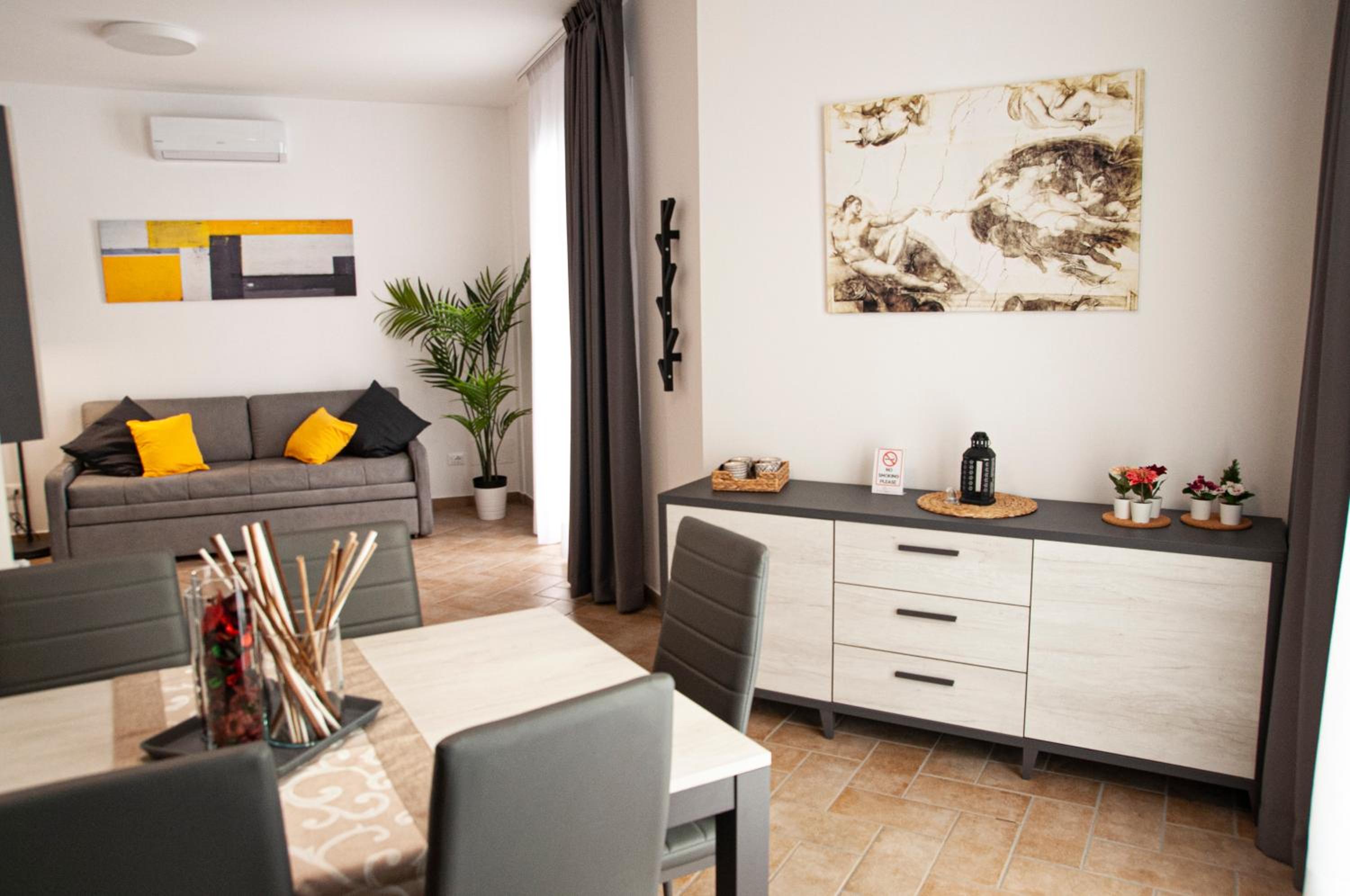 Two-Bedroom House photo 2