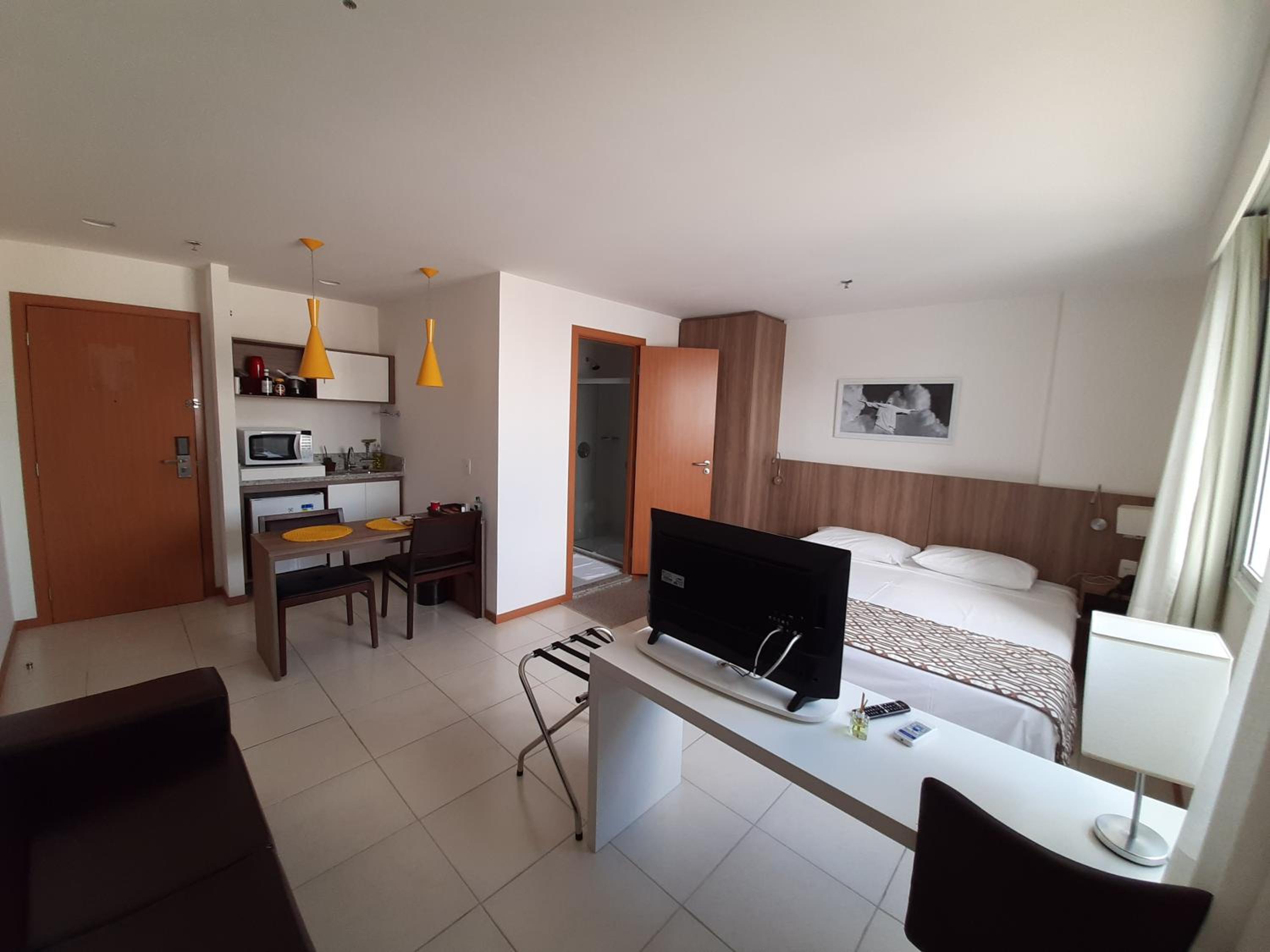 Studio Apartment - Photo 40