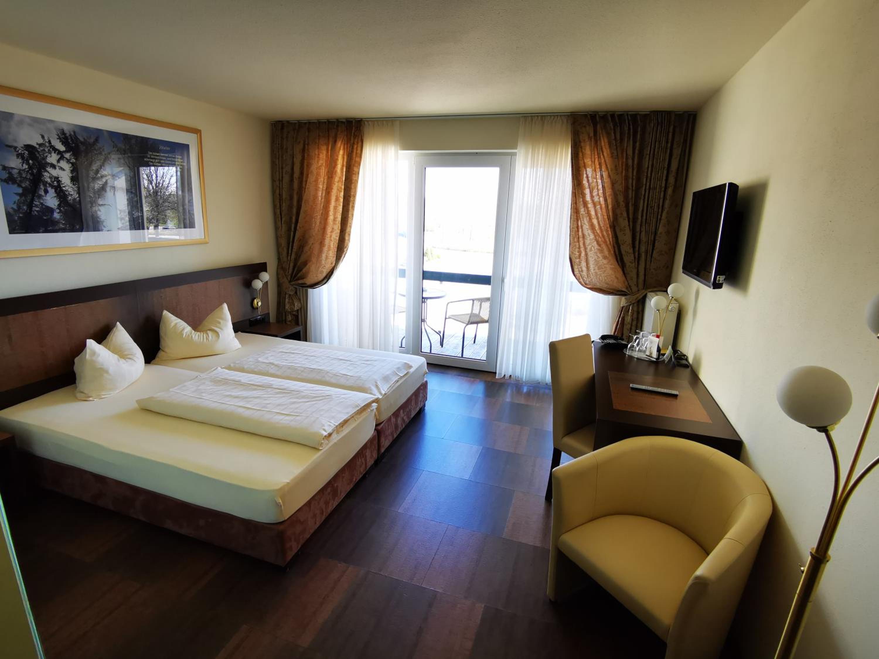 Double or Twin Room with Forest View - Photo 1