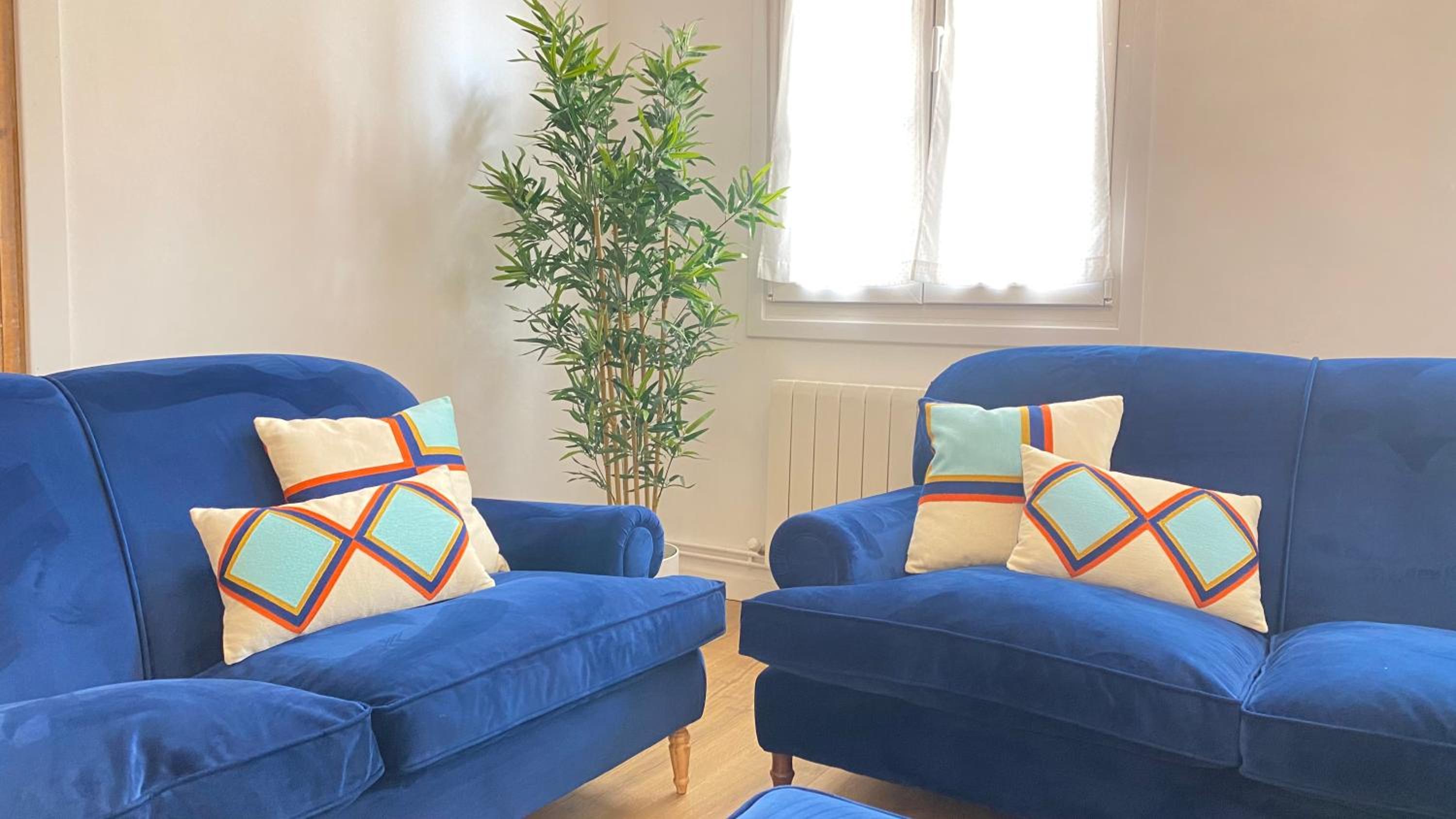 Three-Bedroom Apartment - Photo 9
