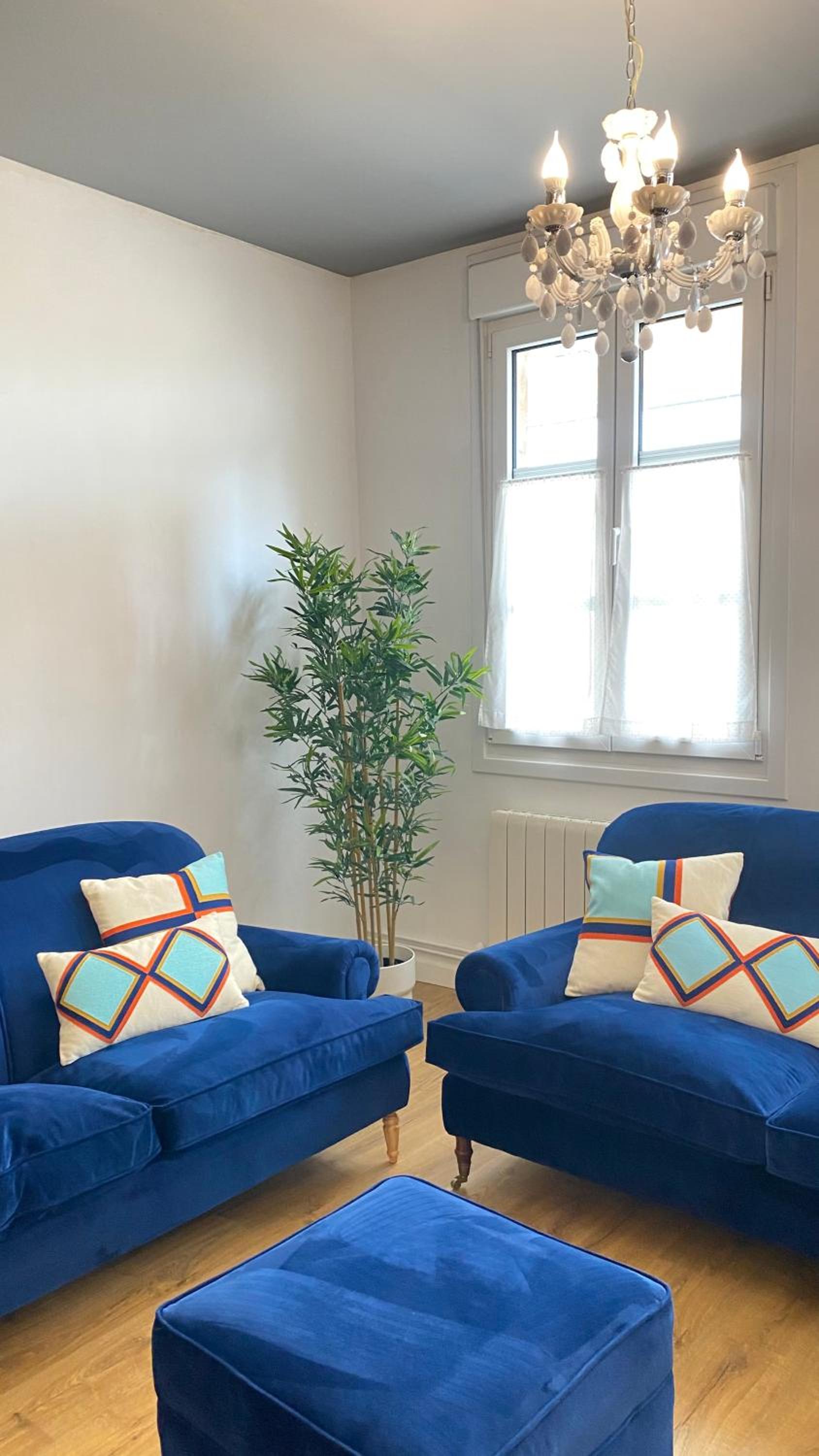 Three-Bedroom Apartment - Photo 8