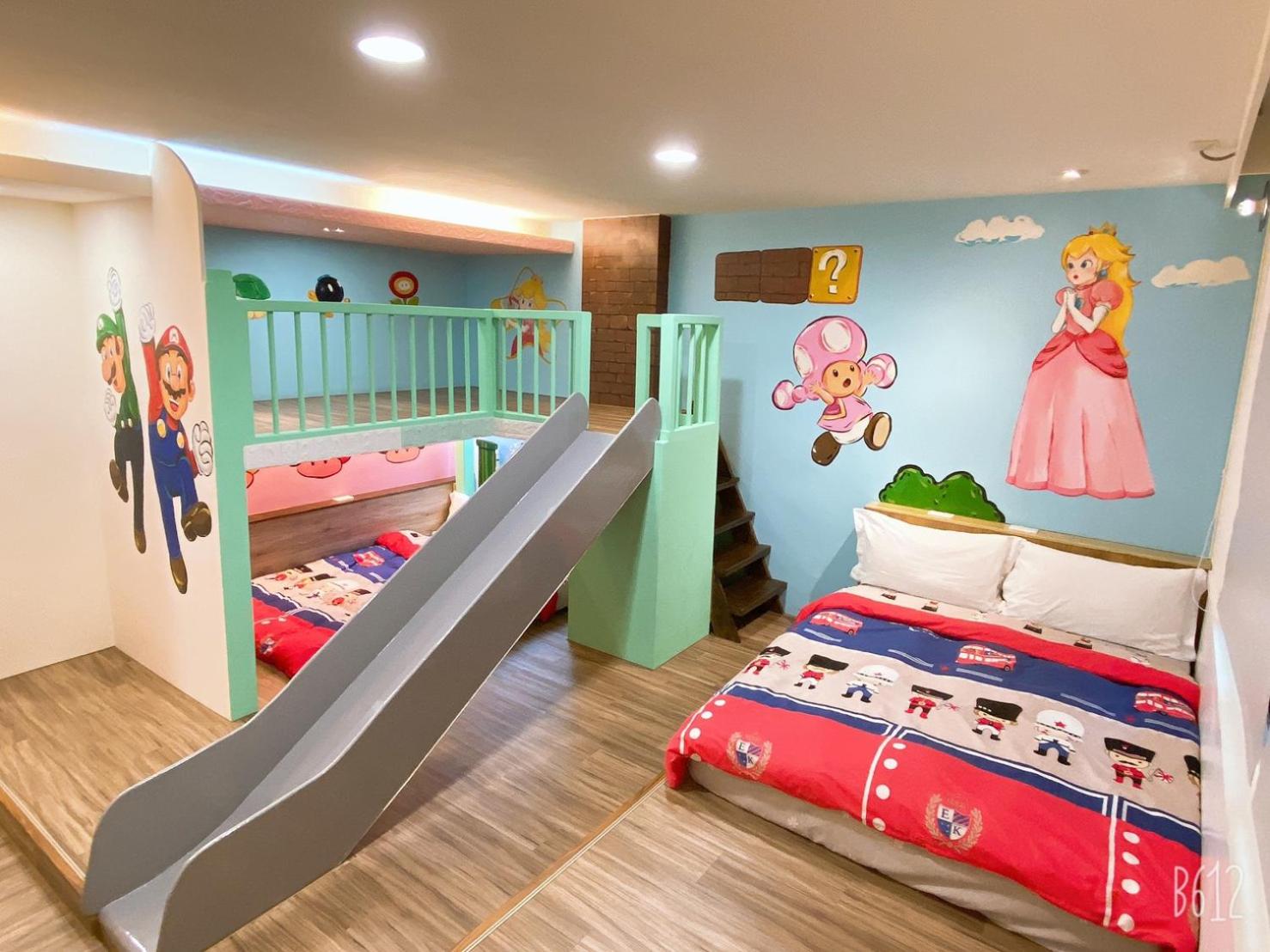 Family Room - Photo 4